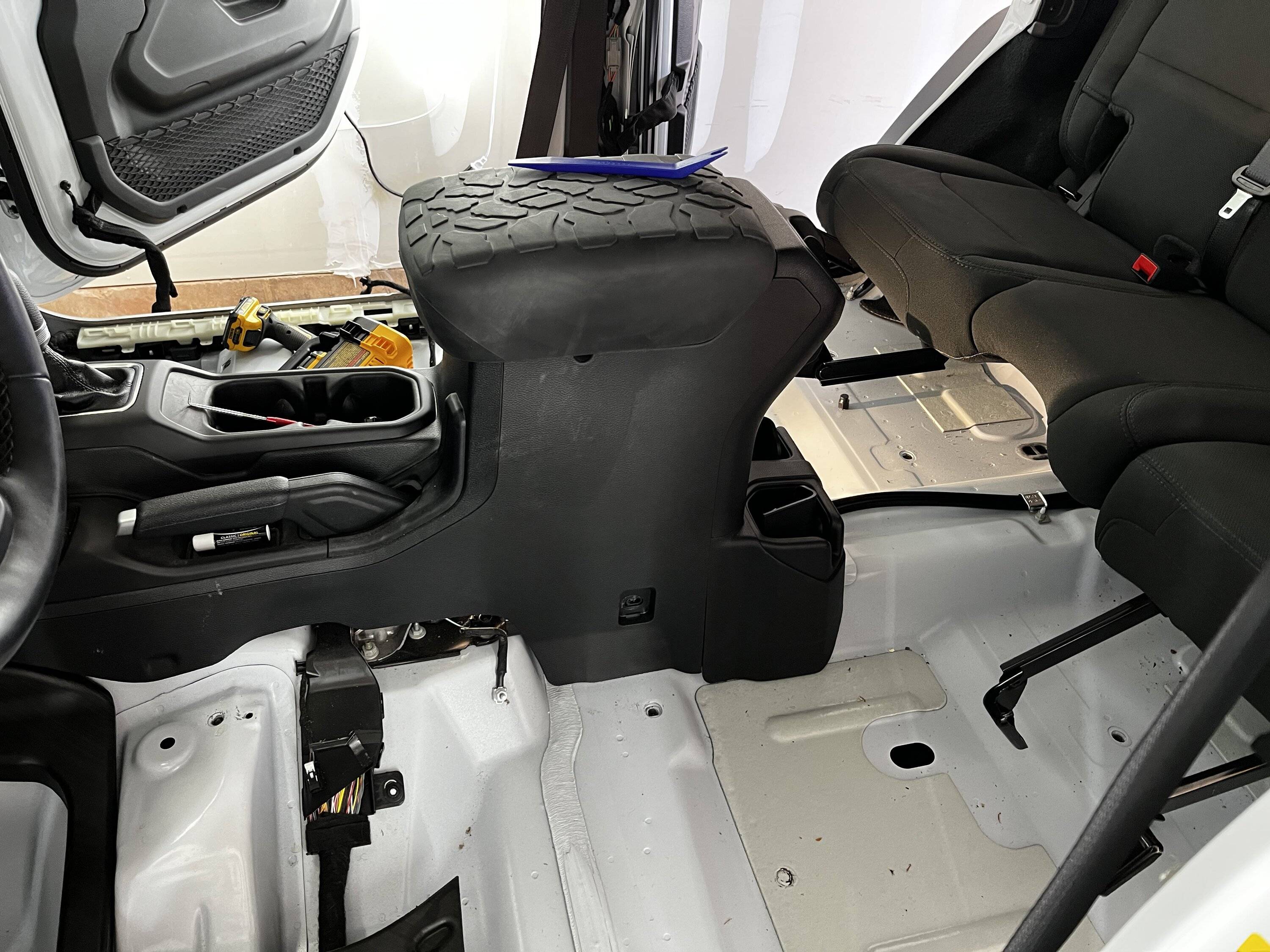 Jeep Wrangler JL Best floor liners for JLU? IMG_2118