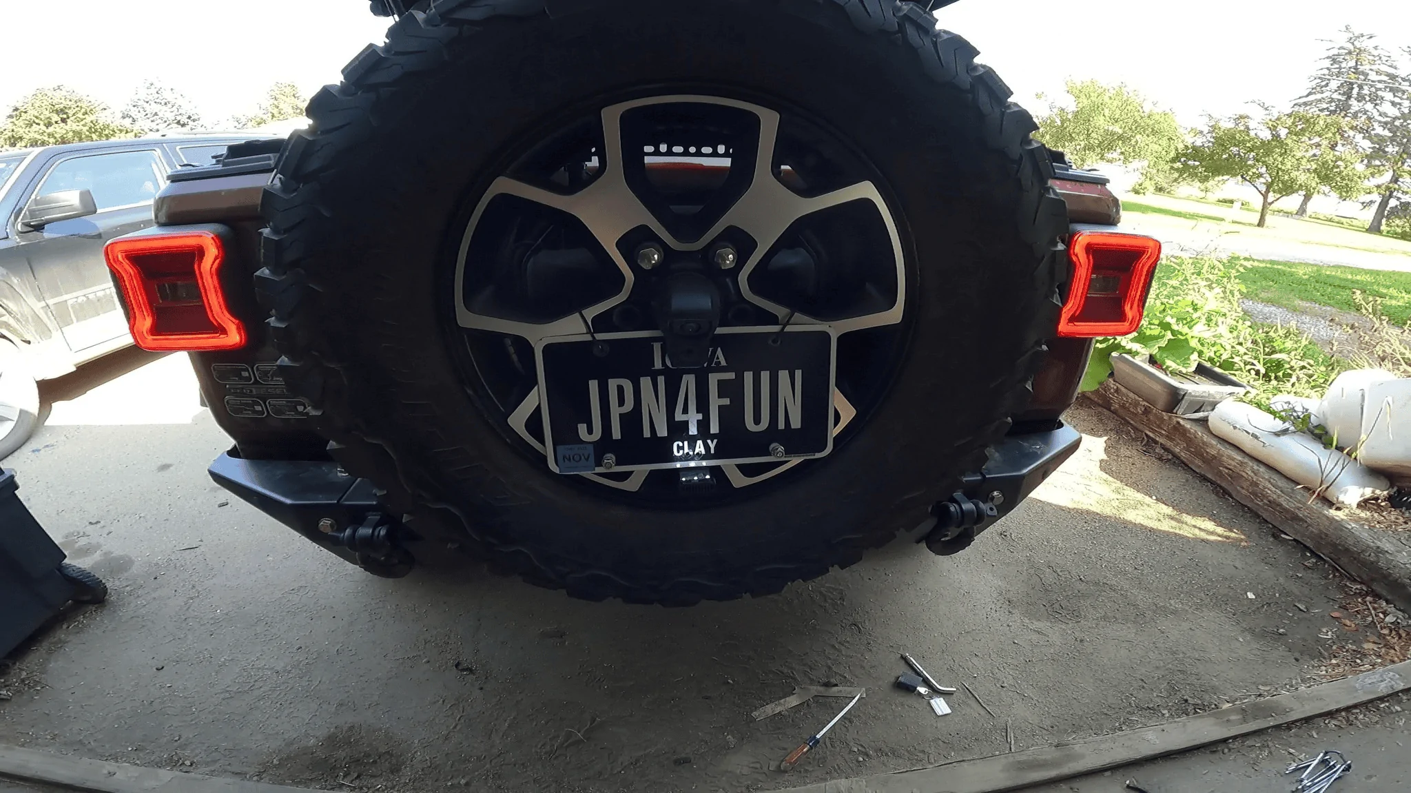 Jeep Wrangler JL License plate relocation recommendations 1685232462850