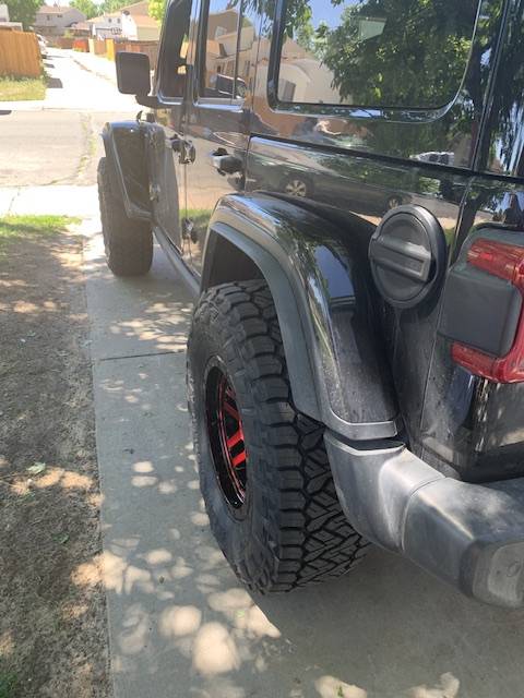 Jeep Wrangler JL Tire Poke Pics IMG_6831