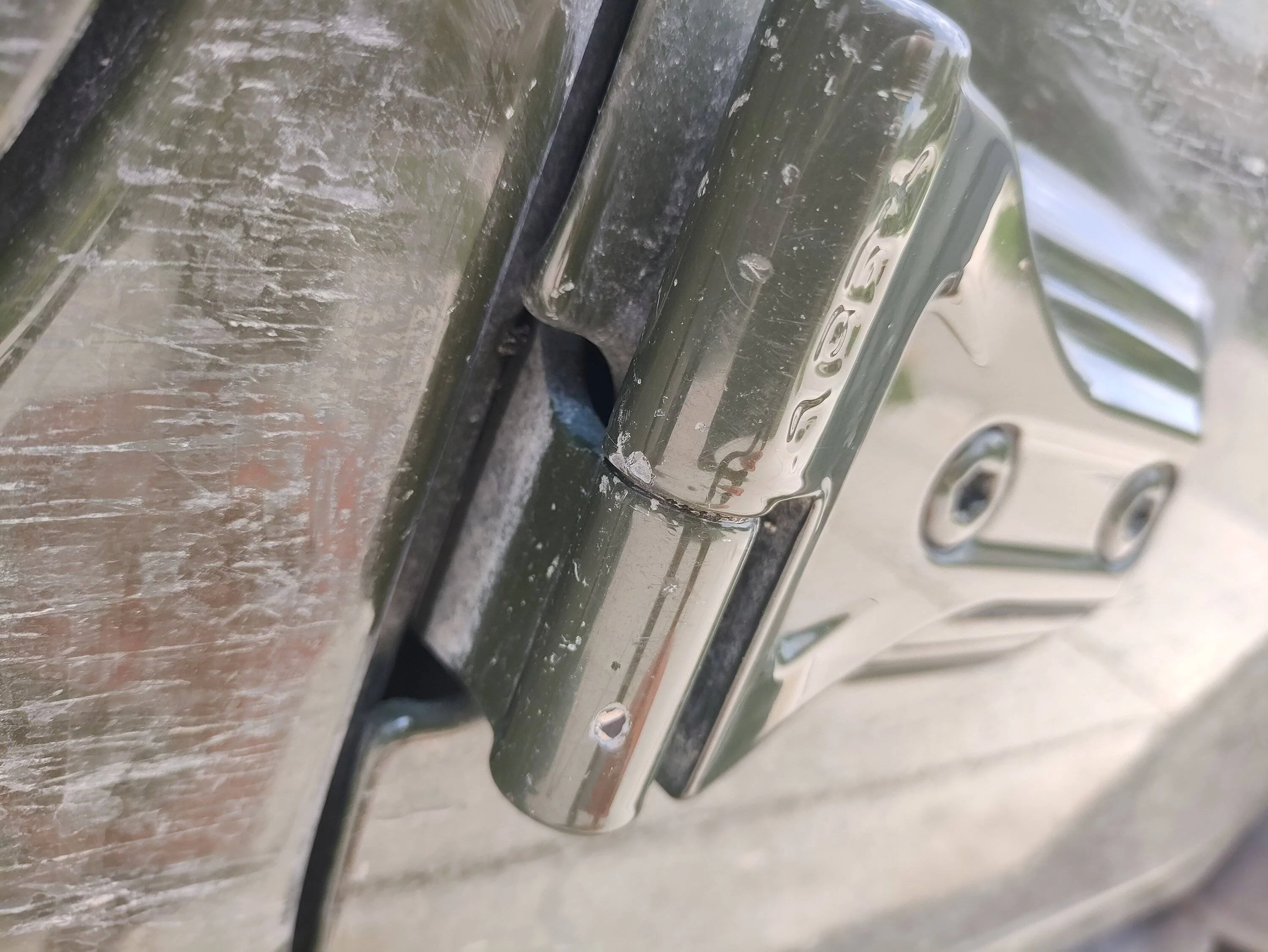 Jeep Wrangler JL Bubbles in Paint at Door Hinges IMG_20230529_133710003
