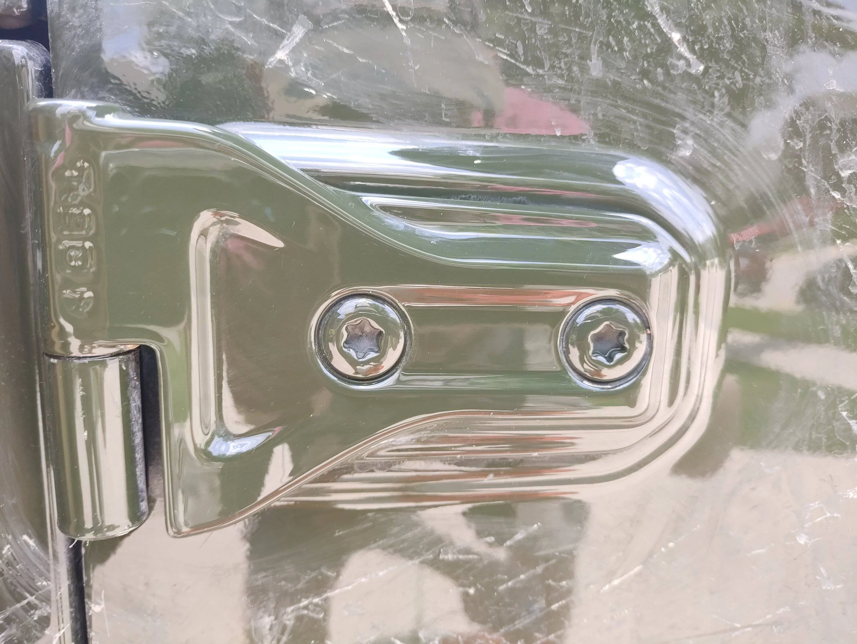 Jeep Wrangler JL Bubbles in Paint at Door Hinges IMG_20230529_133703382