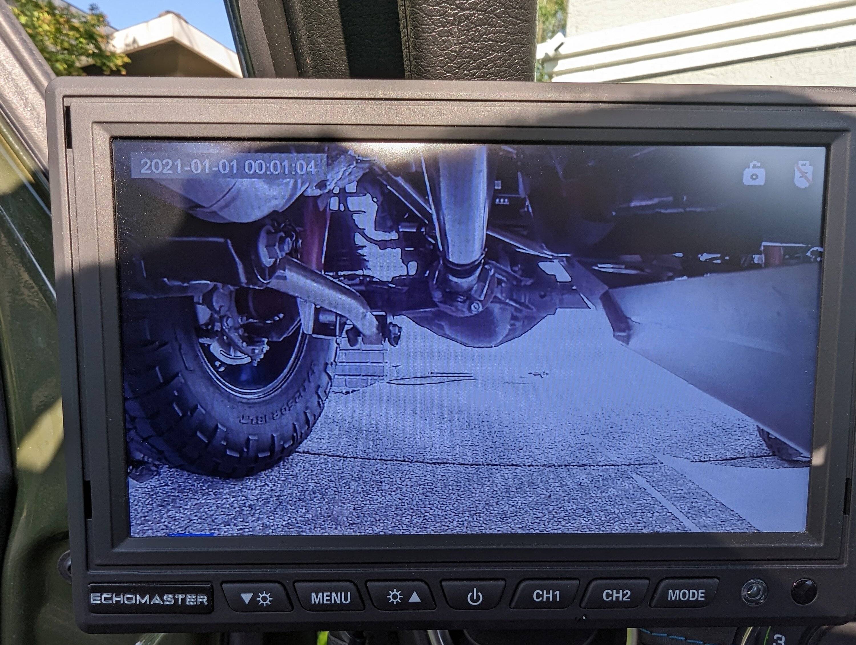 Jeep Wrangler JL How To: Install Stinger 4-camera DVR system & Echomaster 7" screen PXL_20230530_011505254