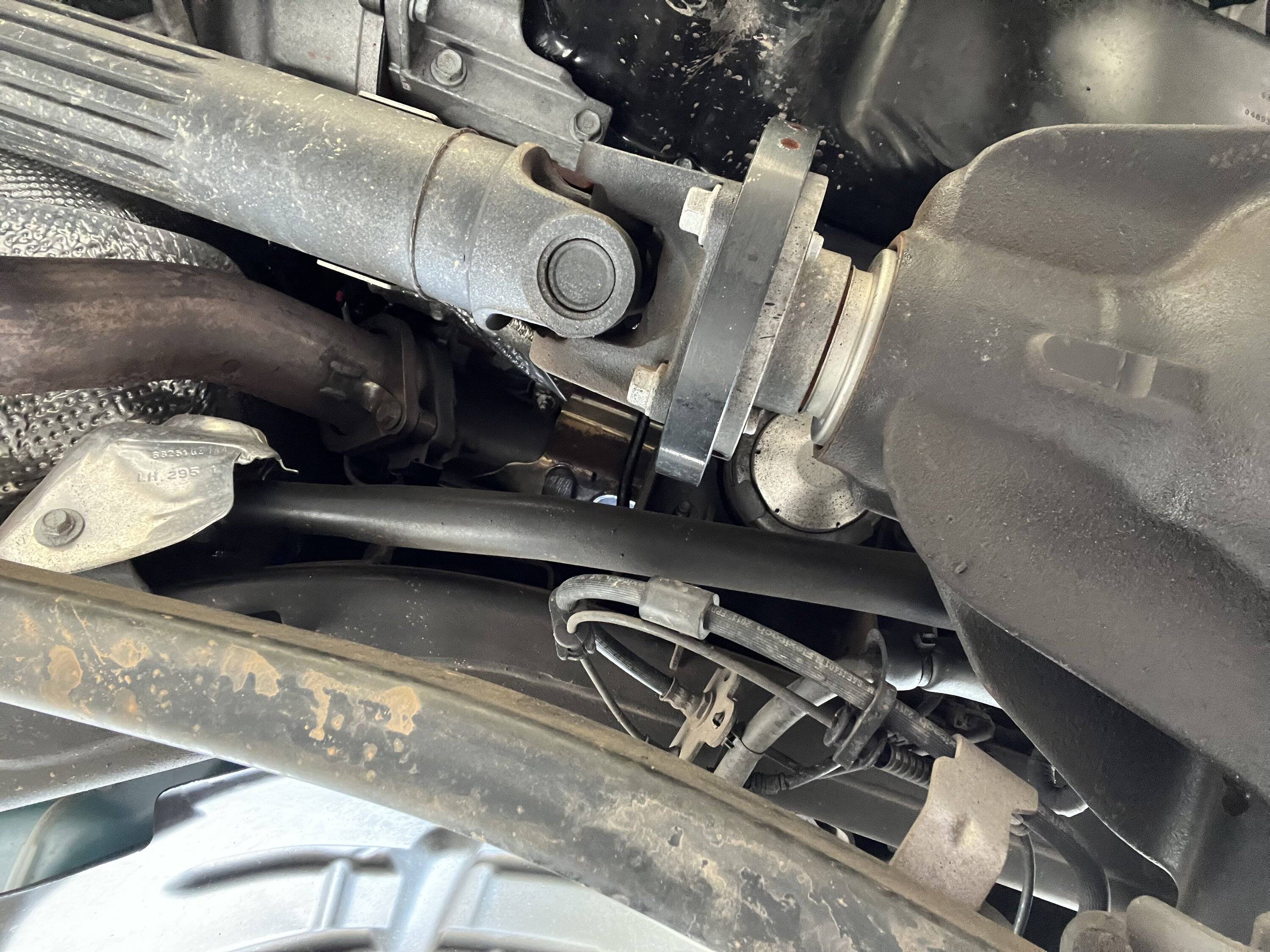 Jeep Wrangler JL Upper control arm clearance issue IMG_6186