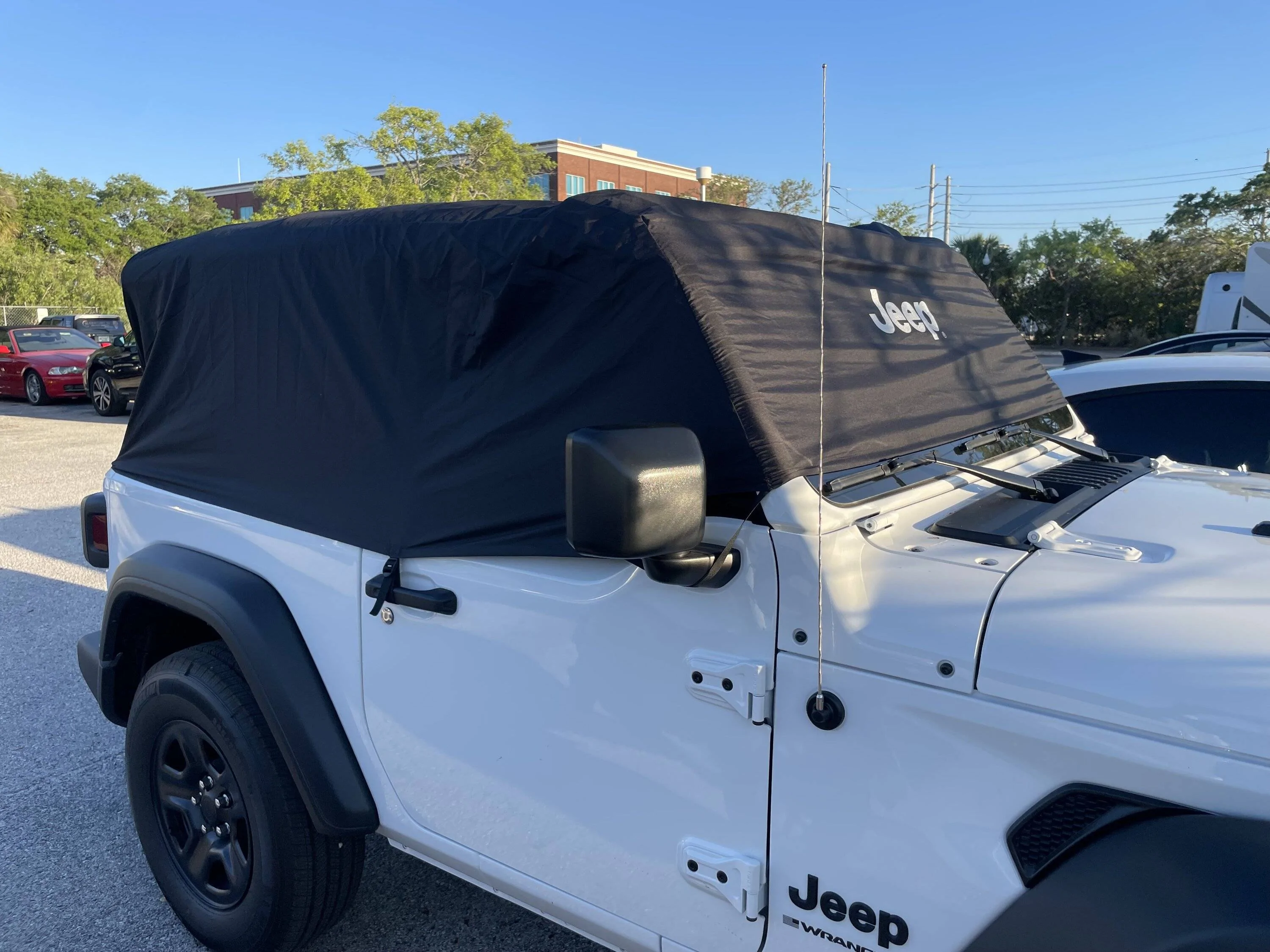 Jeep Wrangler JL Cab (Rain) Cover? IMG_0171