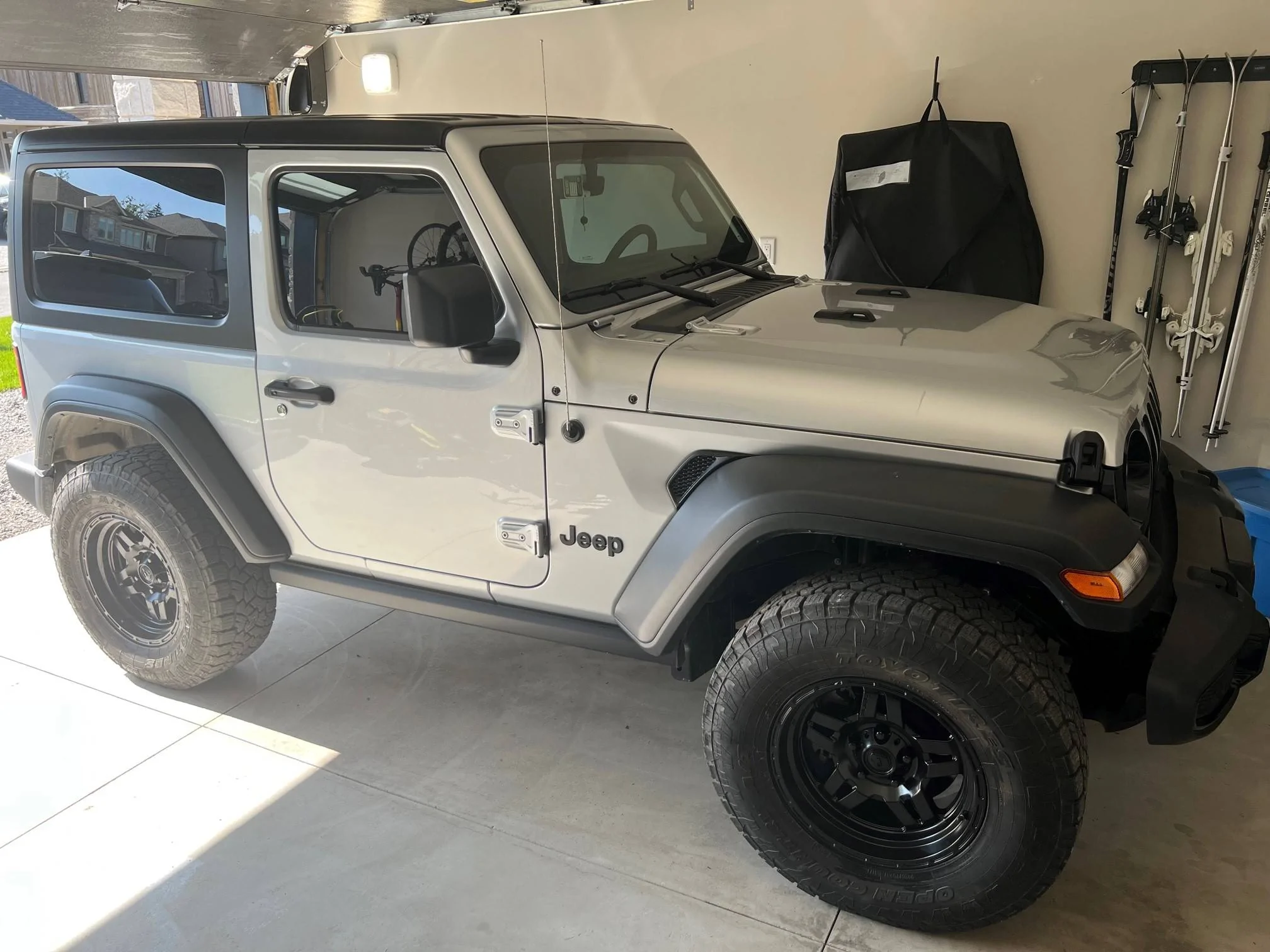 Jeep Wrangler JL Advice needed for 2 dr Willys j