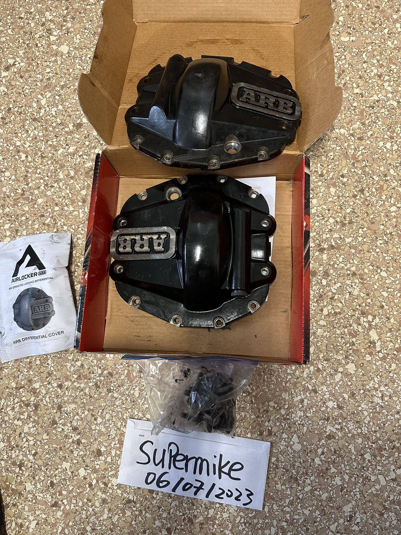 Jeep Wrangler JL ARB diff covers gray 5