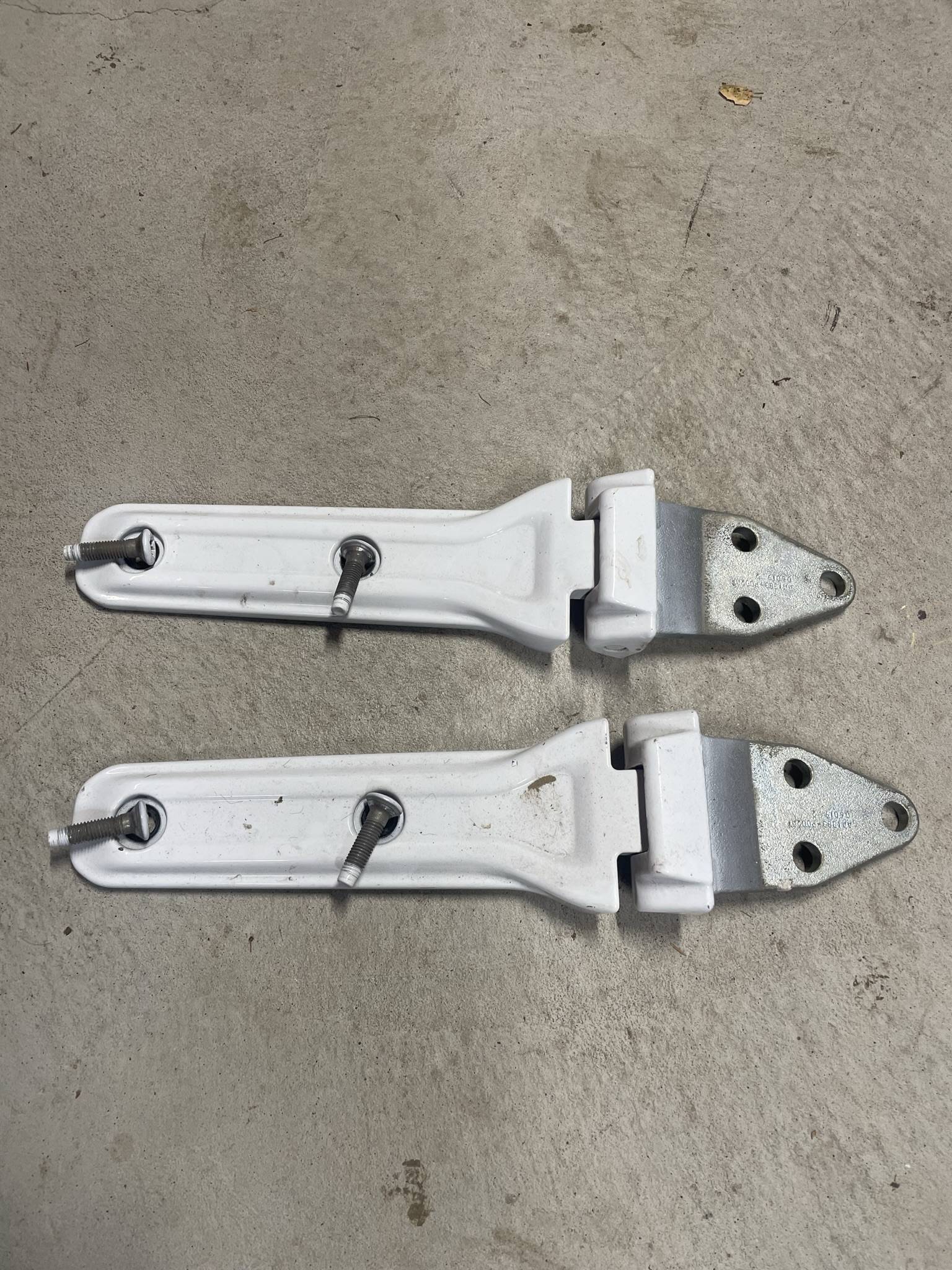 Jeep Wrangler JL Rear Hinges, white (pair).  FREE IMG_1172