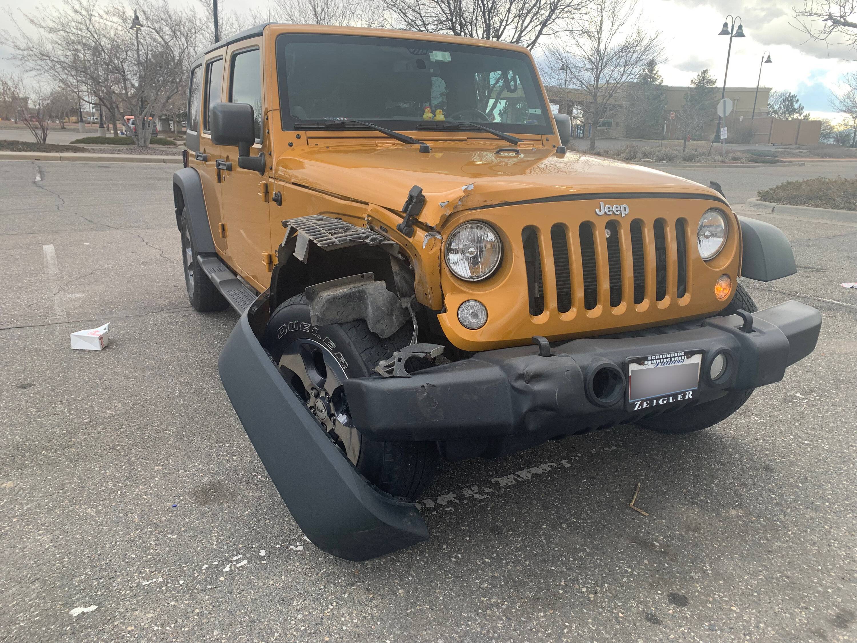 Jeep Wrangler JL Small accident Corner View 2014 Jeep Wrangler