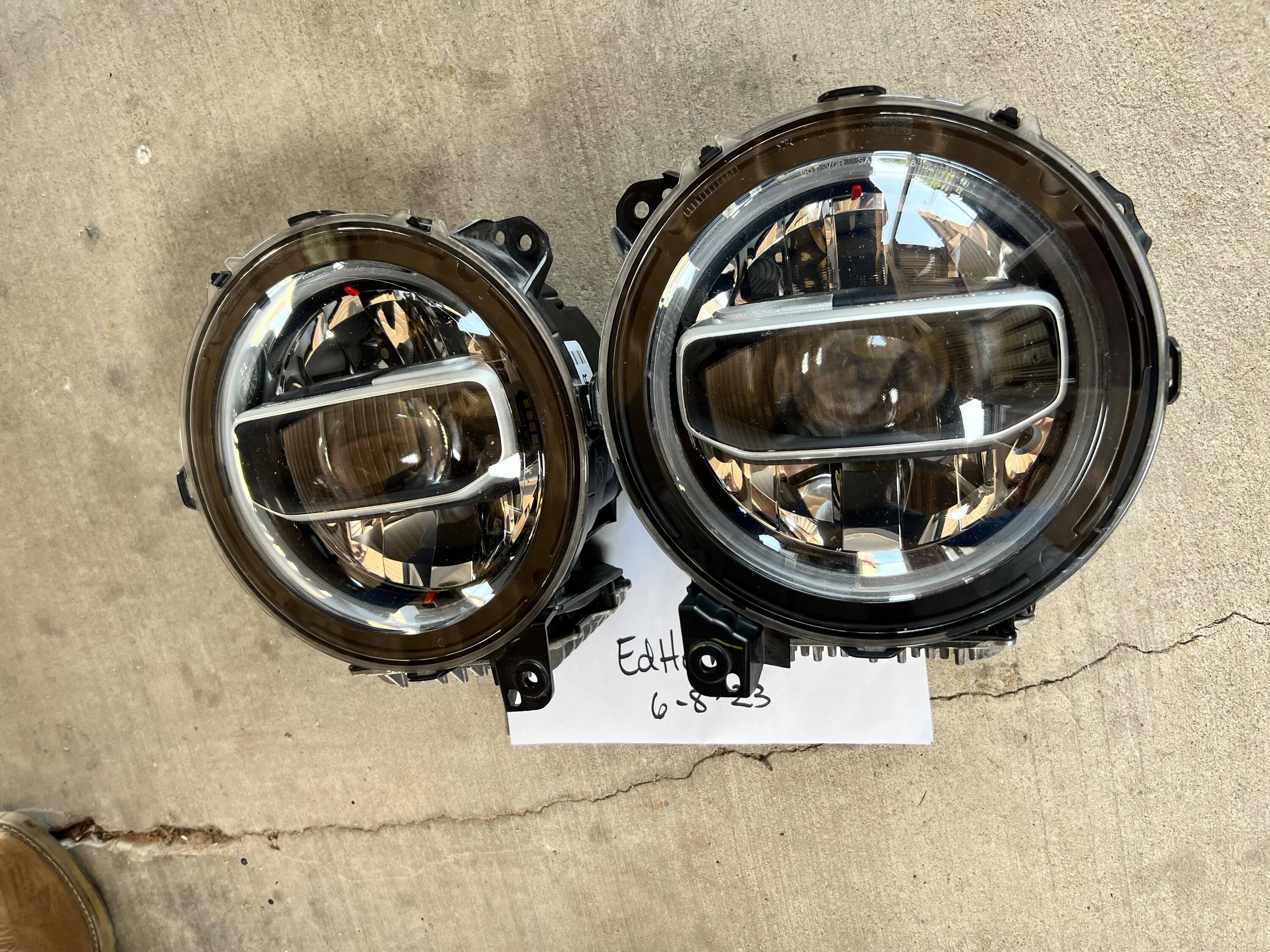 Jeep Wrangler JL OEM LED HEADLIGHTS 42A6C716-4983-4F99-9E38-09A4E66DE8FC