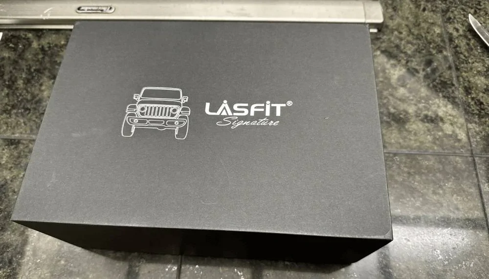 Jeep Wrangler JL Lasfit Aux Switch Panel Vs. Voswitch Shootout / Comparison 4