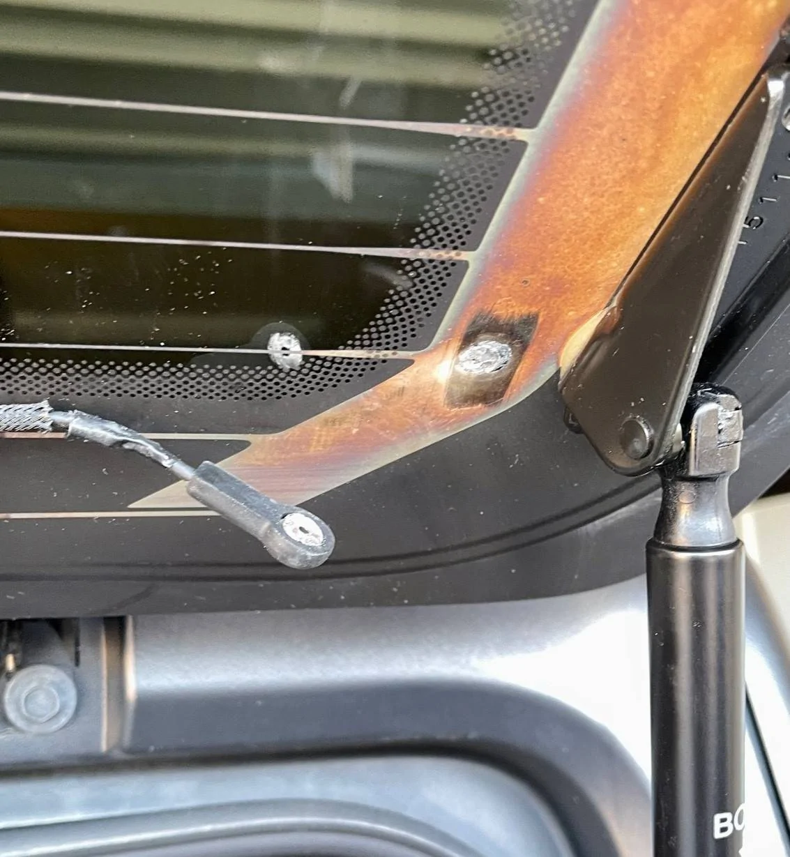 Jeep Wrangler JL Detached Defroster Wire thumbnail_IMG_6031