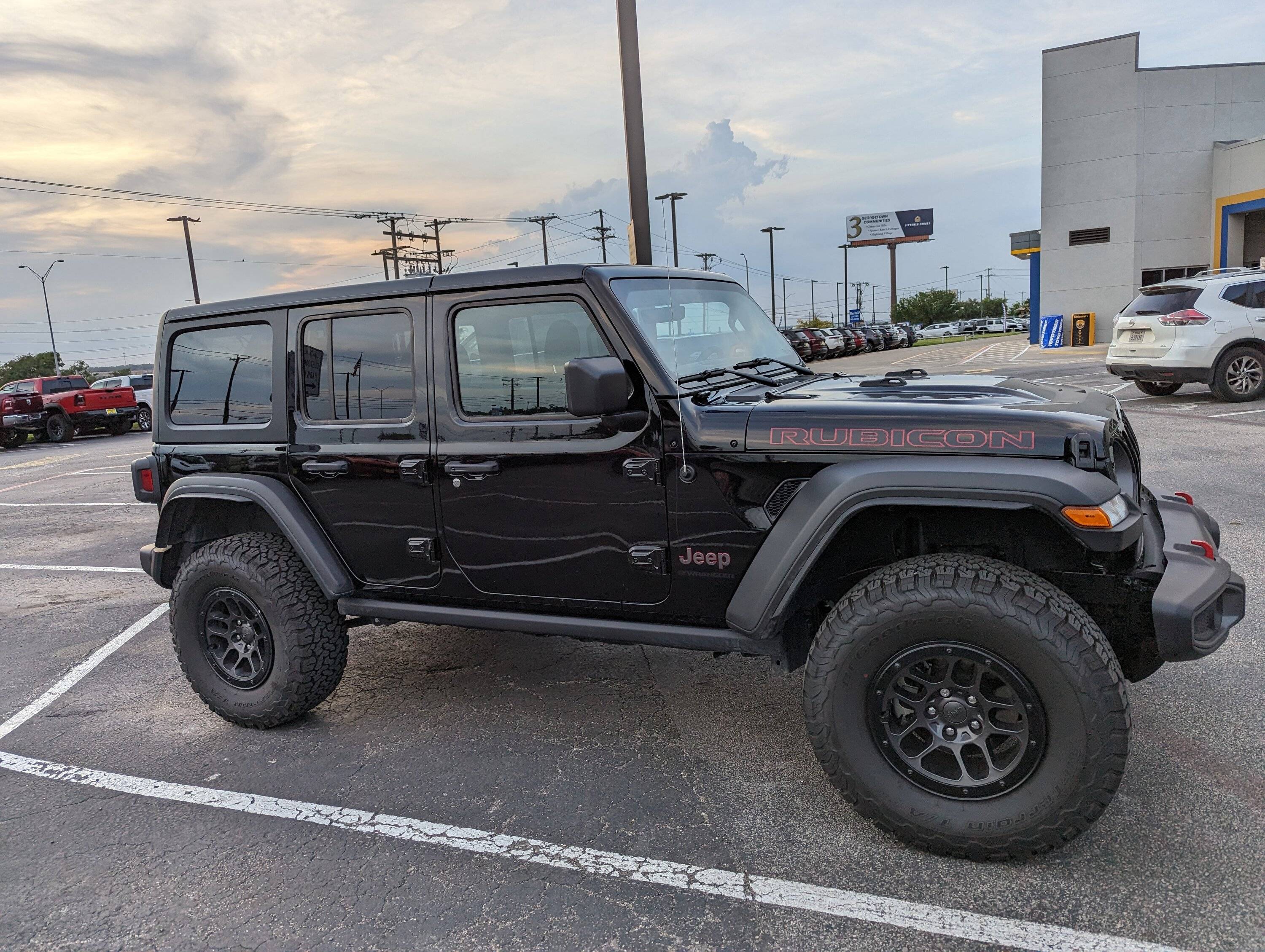 Jeep Wrangler JL New jeep PXL_20230608_012210686