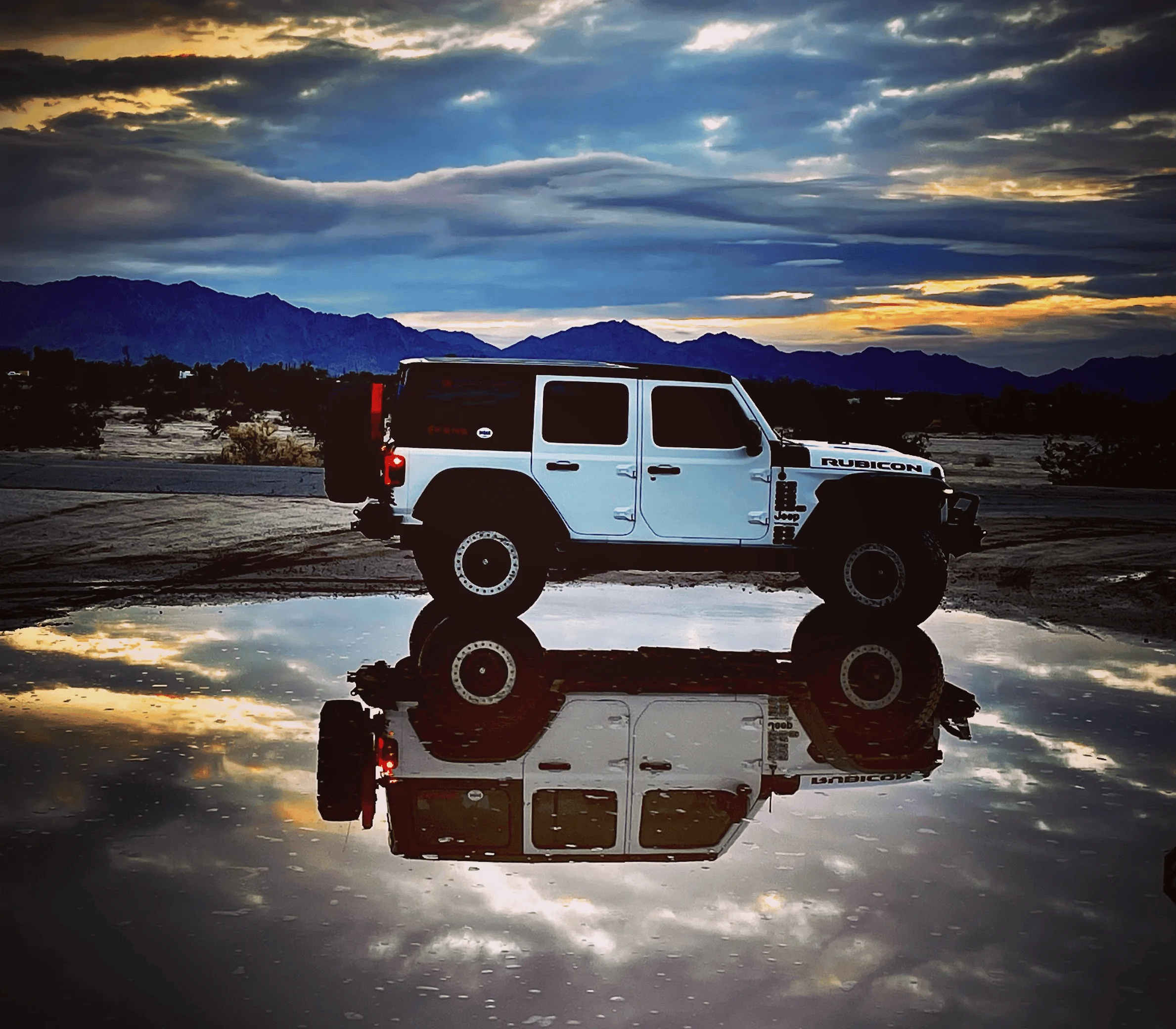 Jeep Wrangler JL Sunset in the Jeep 1686307881772