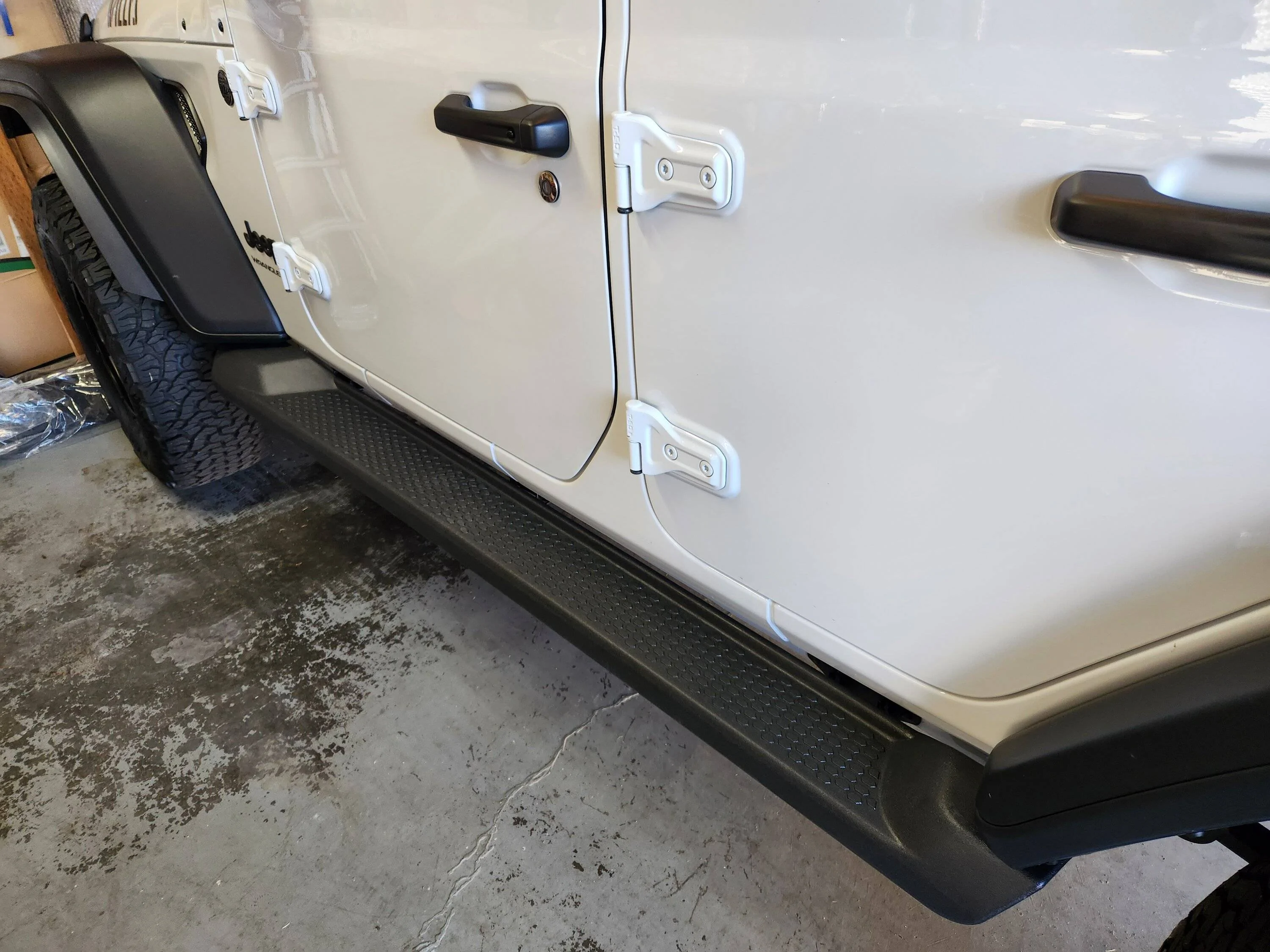 Jeep Wrangler JL Mud flaps for XR using Sahara Running Boards? 2023-06-06 18.57.24