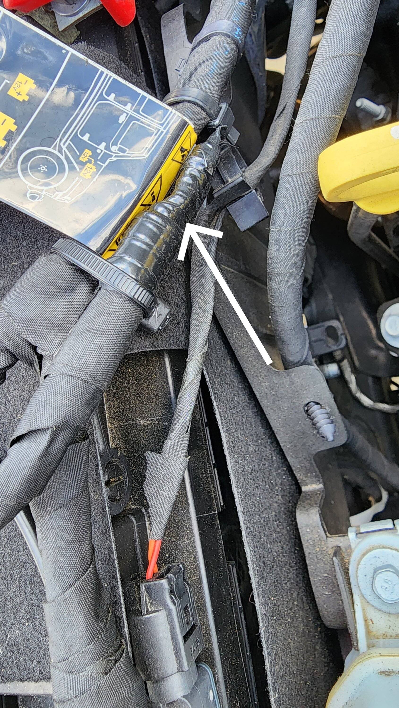 Jeep Wrangler JL Jumperless Aux Battery Bypass 20230422_175058