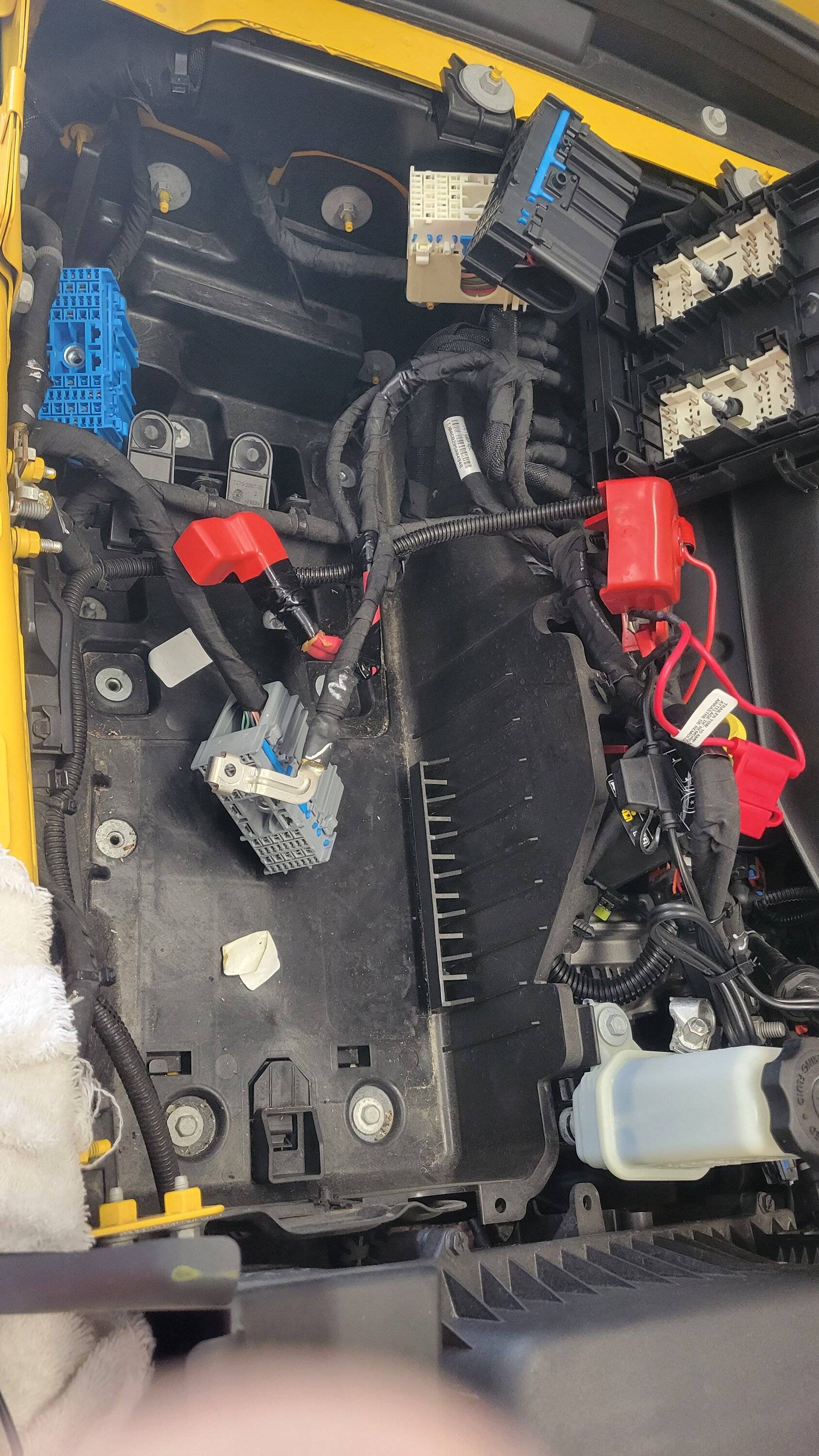 How To Replace Auxiliary Battery Jeep Wrangler JL: Step-by-Step Guide