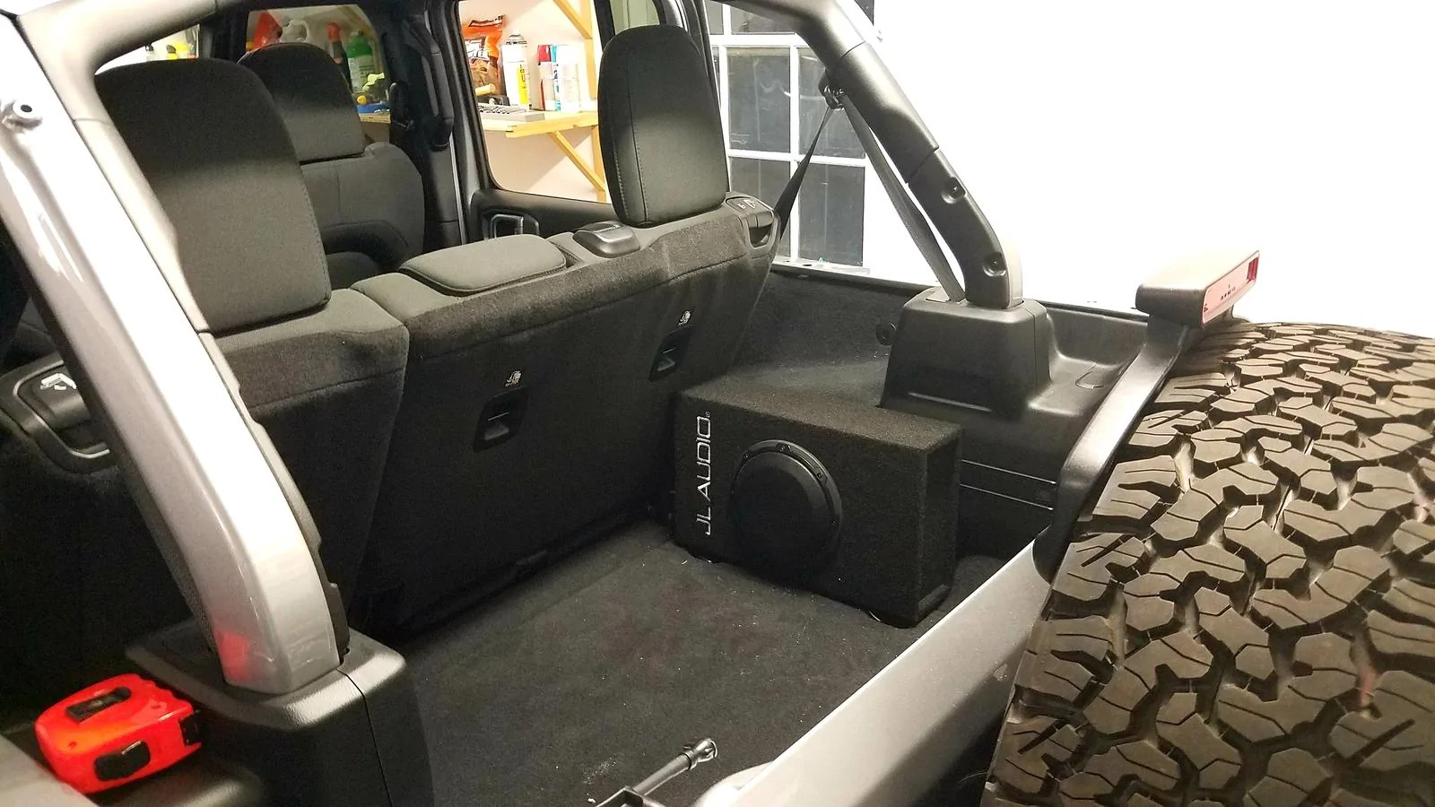 Jeep Wrangler JL Upgrading Non-Alpine Audio skgRG3U