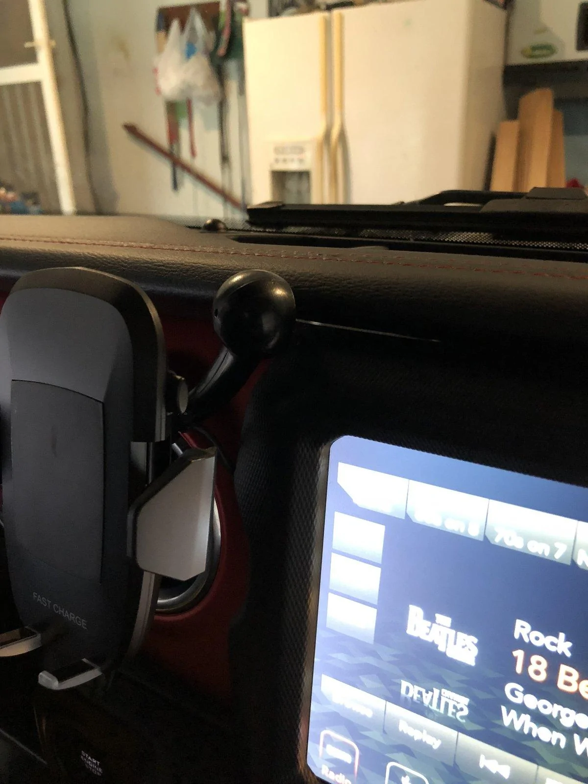Jeep Wrangler JL Running usb behind dash, above screen BF93243E-F8A3-4C20-9E13-642398FBBB11