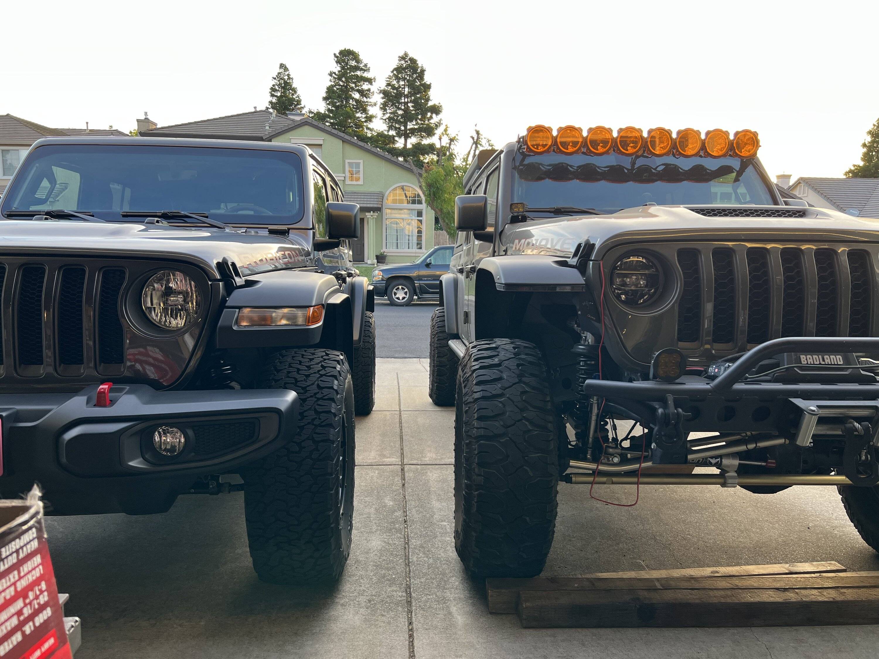 Jeep Wrangler JL 2.0 or 3.6 ?????? IMG_4154