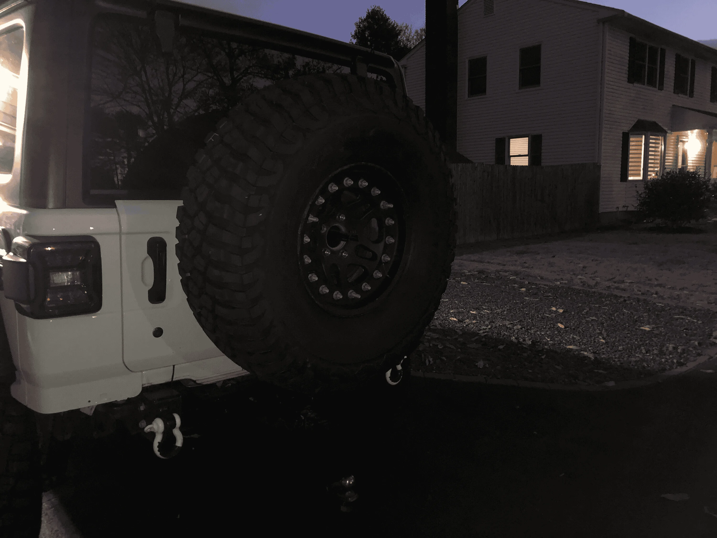 Jeep Wrangler JL Tire Carrier Question 1686449511192