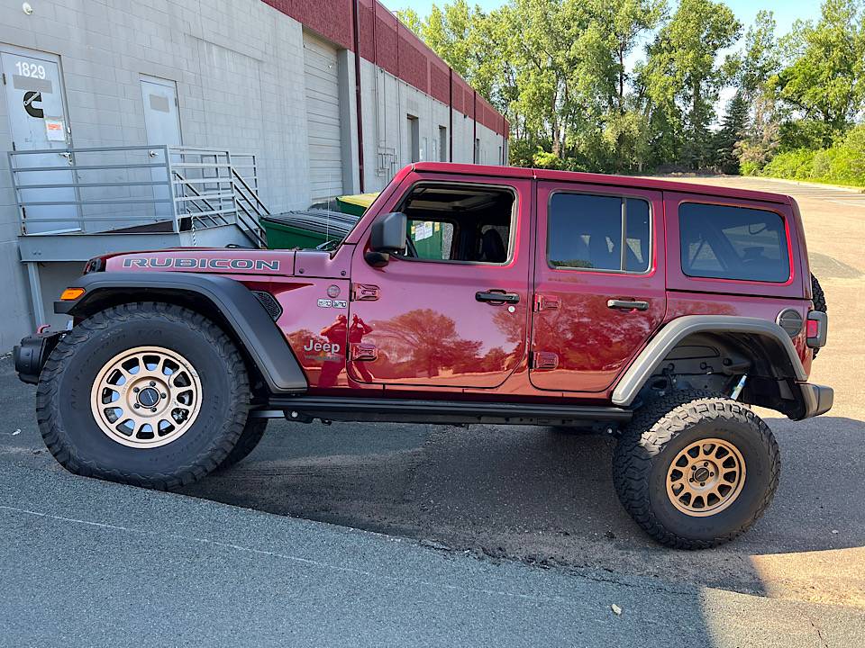 Jeep Wrangler JL Mopar coil spring with Bilstein shocks IMG_6713