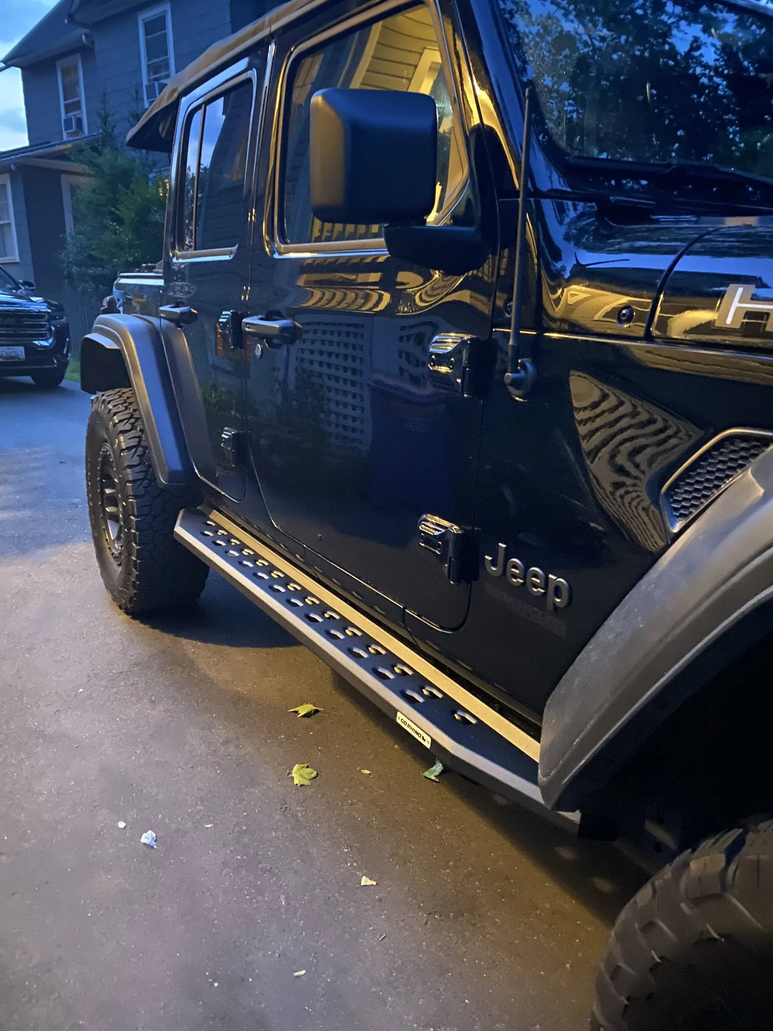 Jeep Wrangler JL RB20 Slim Side Steps Go Rhino 18959D7D-2D5C-4E2E-AD0A-1B2542FBEAF7
