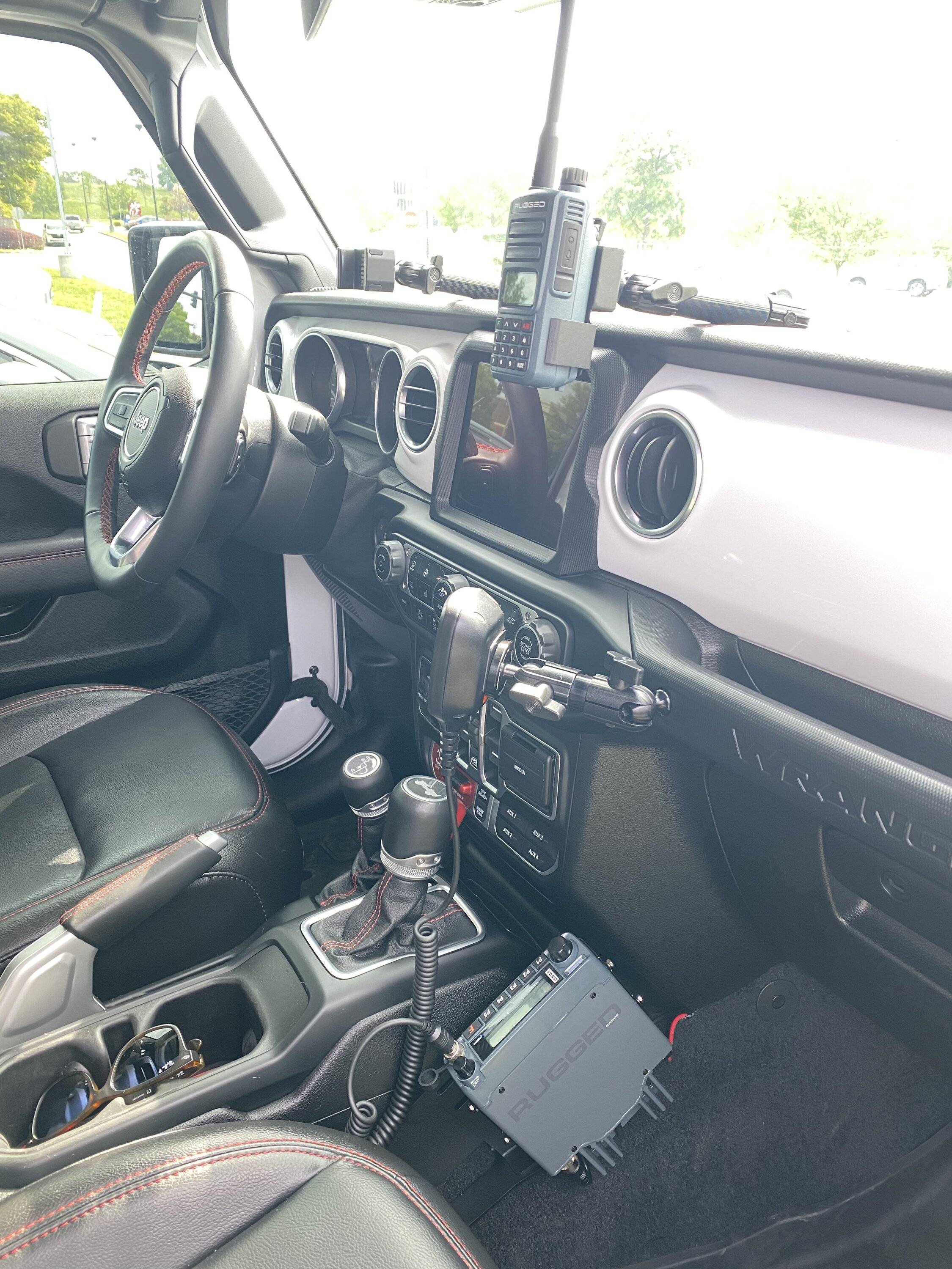 Jeep Wrangler JL The Red Dash Has Got To Go ABE103BF-B970-43B1-A3B1-0FADBB03719B