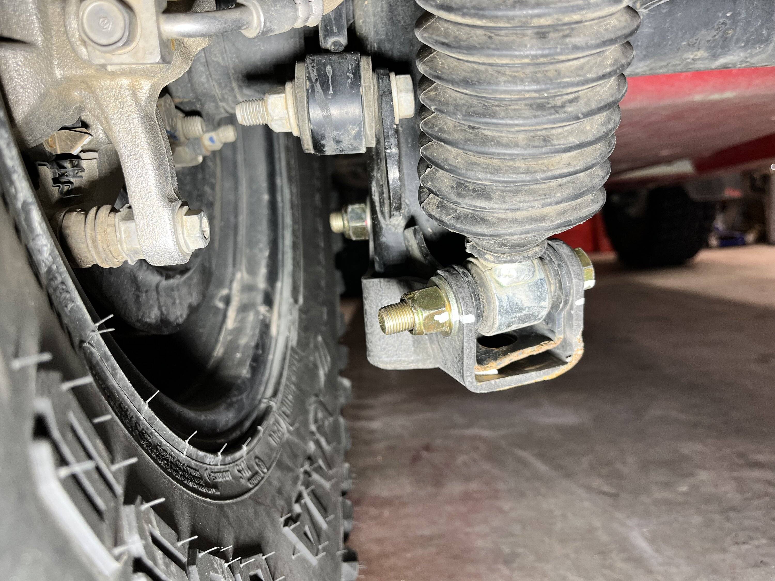 Jeep Wrangler JL control arm to frame mount damage ? IMG_1190
