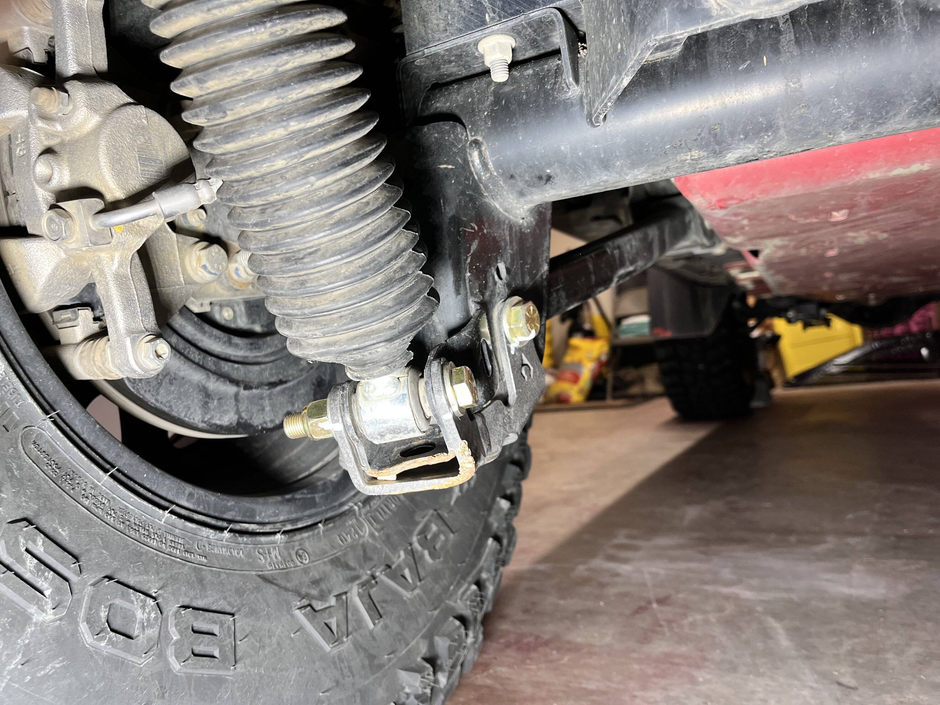 Jeep Wrangler JL control arm to frame mount damage ? IMG_1191
