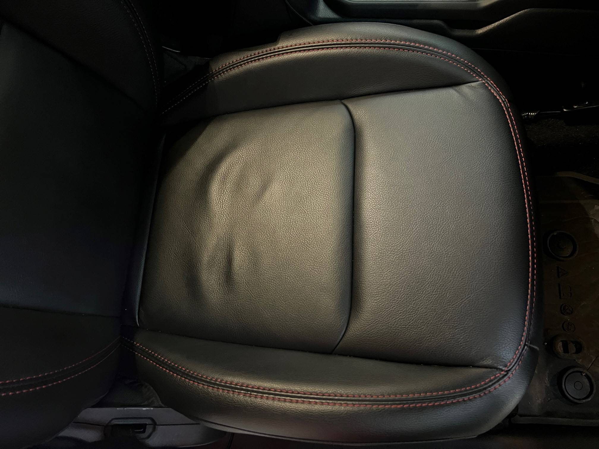 Jeep Wrangler JL Seat issue on new JLU seat1