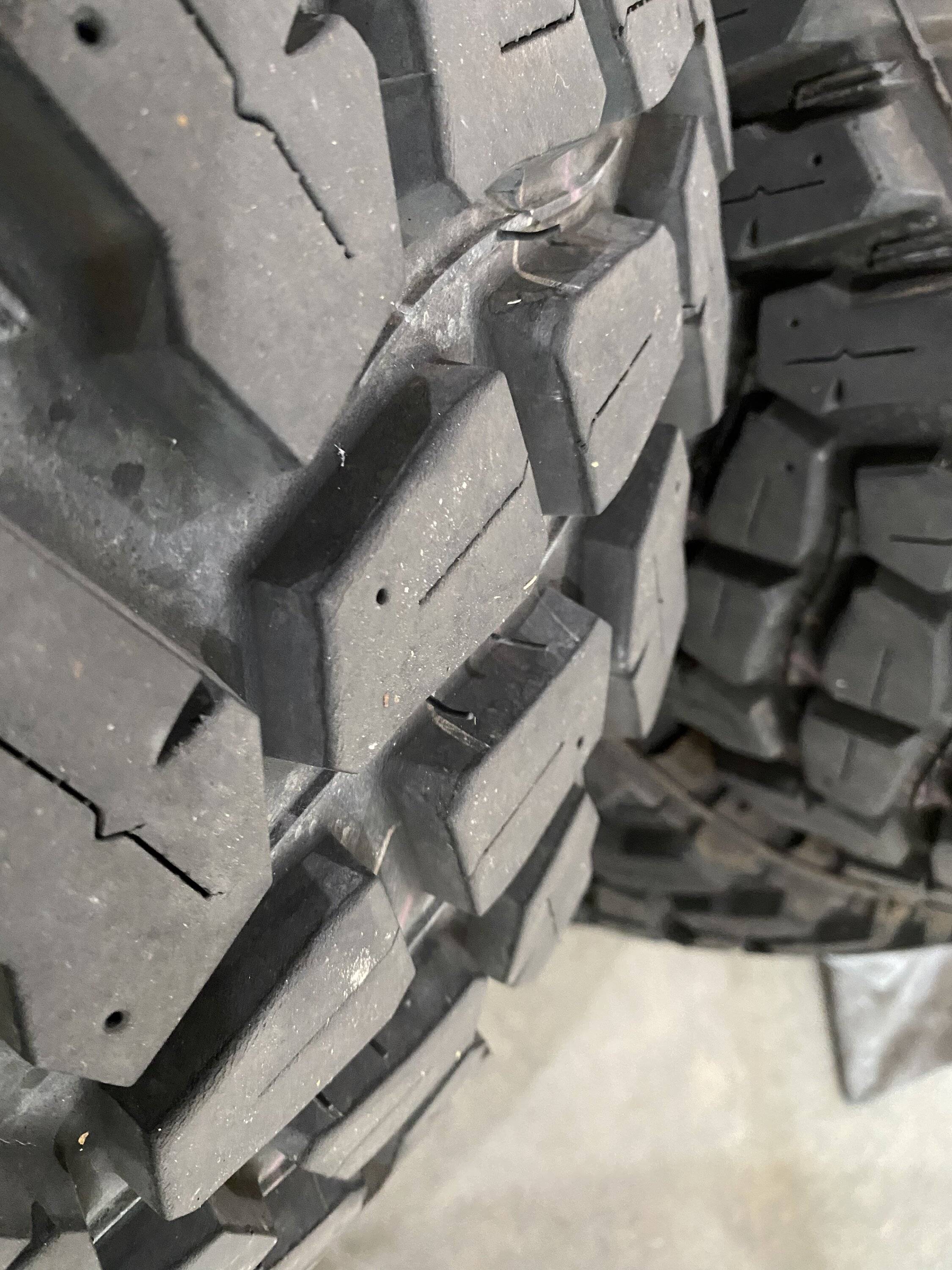 Jeep Wrangler JL 255/75/17 mud terrain 46B9CF0E-CF21-405C-B4AE-CC46EF01CC09