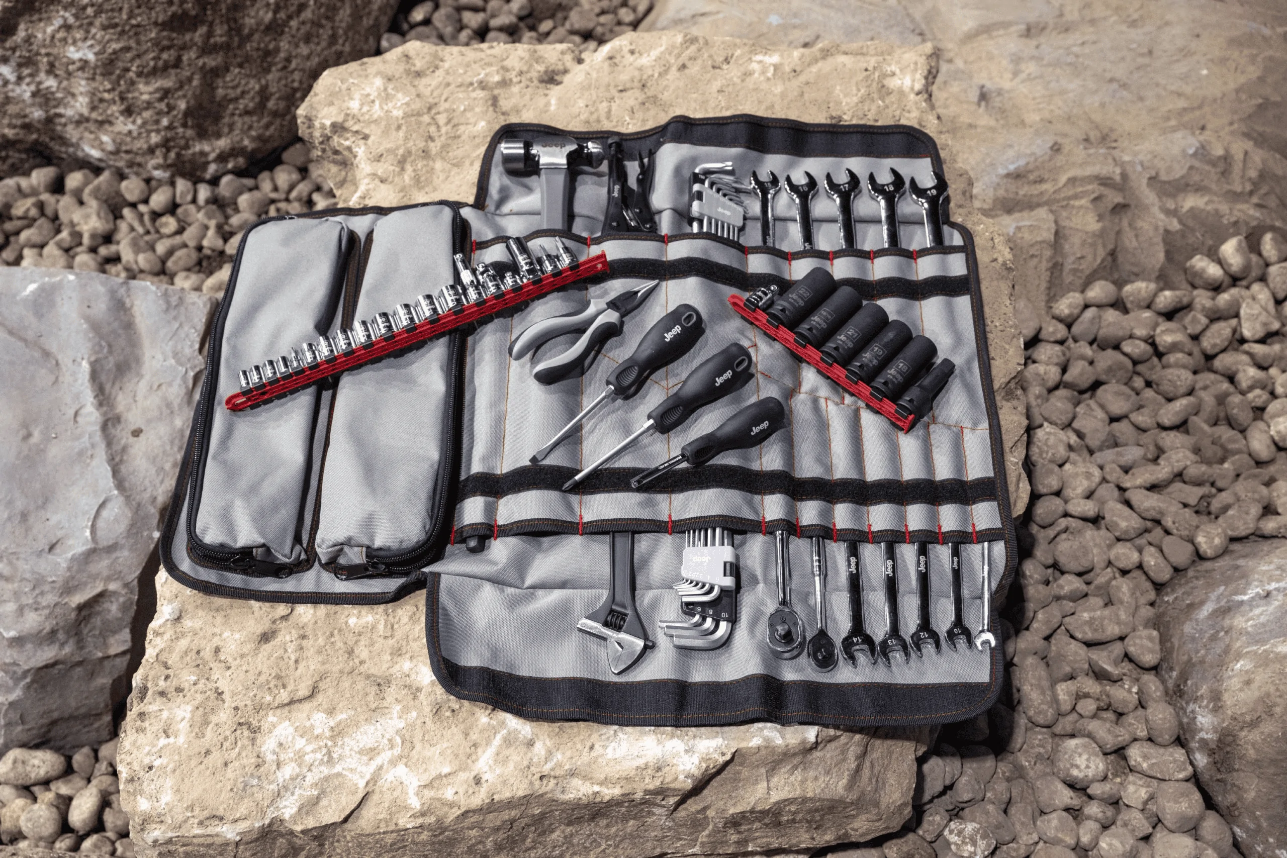 Jeep Wrangler JL 20th Anniversary Tool Kit 1686939662847