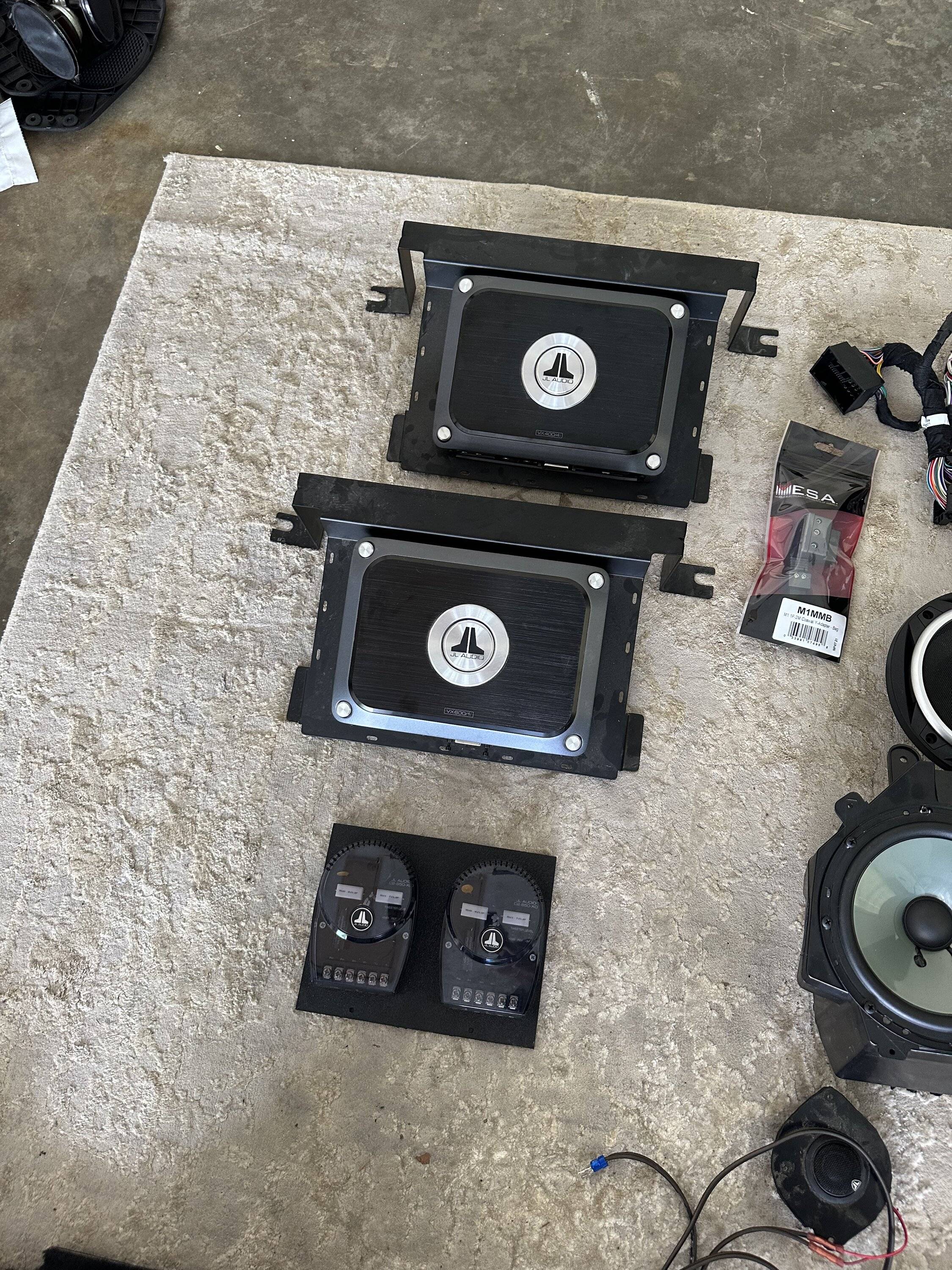 Jeep Wrangler JL Complete JL audio system dual stealthboxes 30BB4D72-DD2C-4880-B242-BFA02F21AAB6