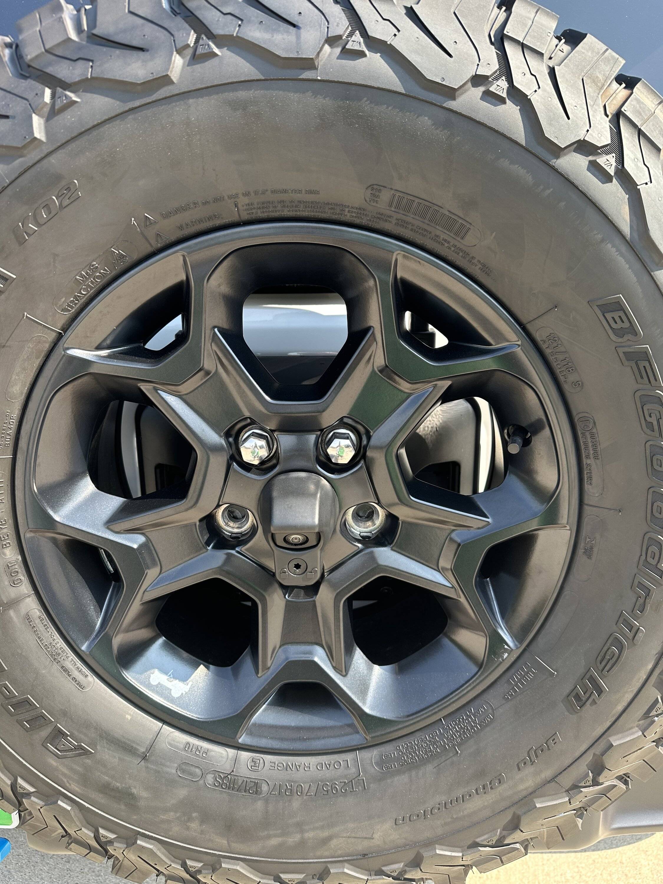 Jeep Wrangler JL Willys Black Moab Wheels IMG_1978
