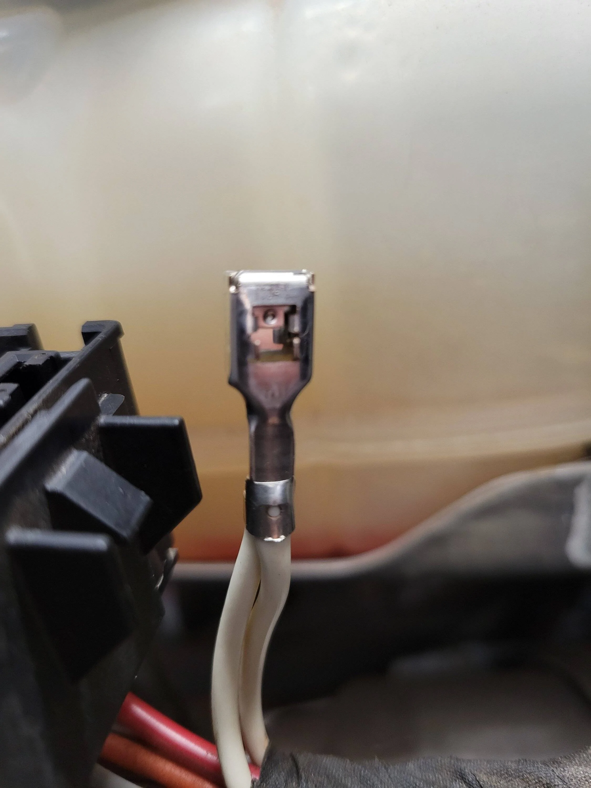 Jeep Wrangler JL Aux Switch Wire Size (aftermarket Mopar) 20230619_133035