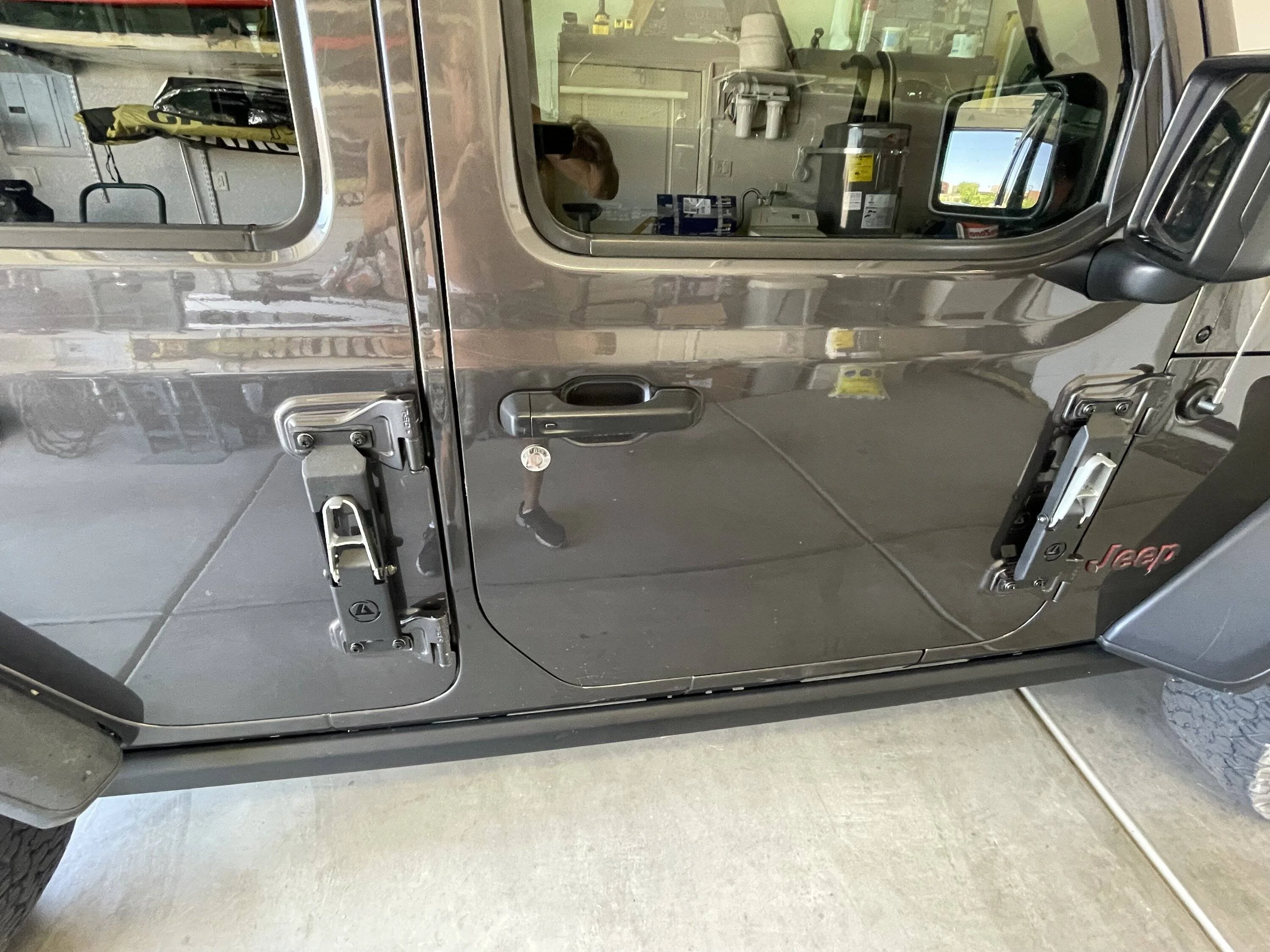 Jeep Wrangler JL Stuck Door Hinge Bolt Issue IMG_0688