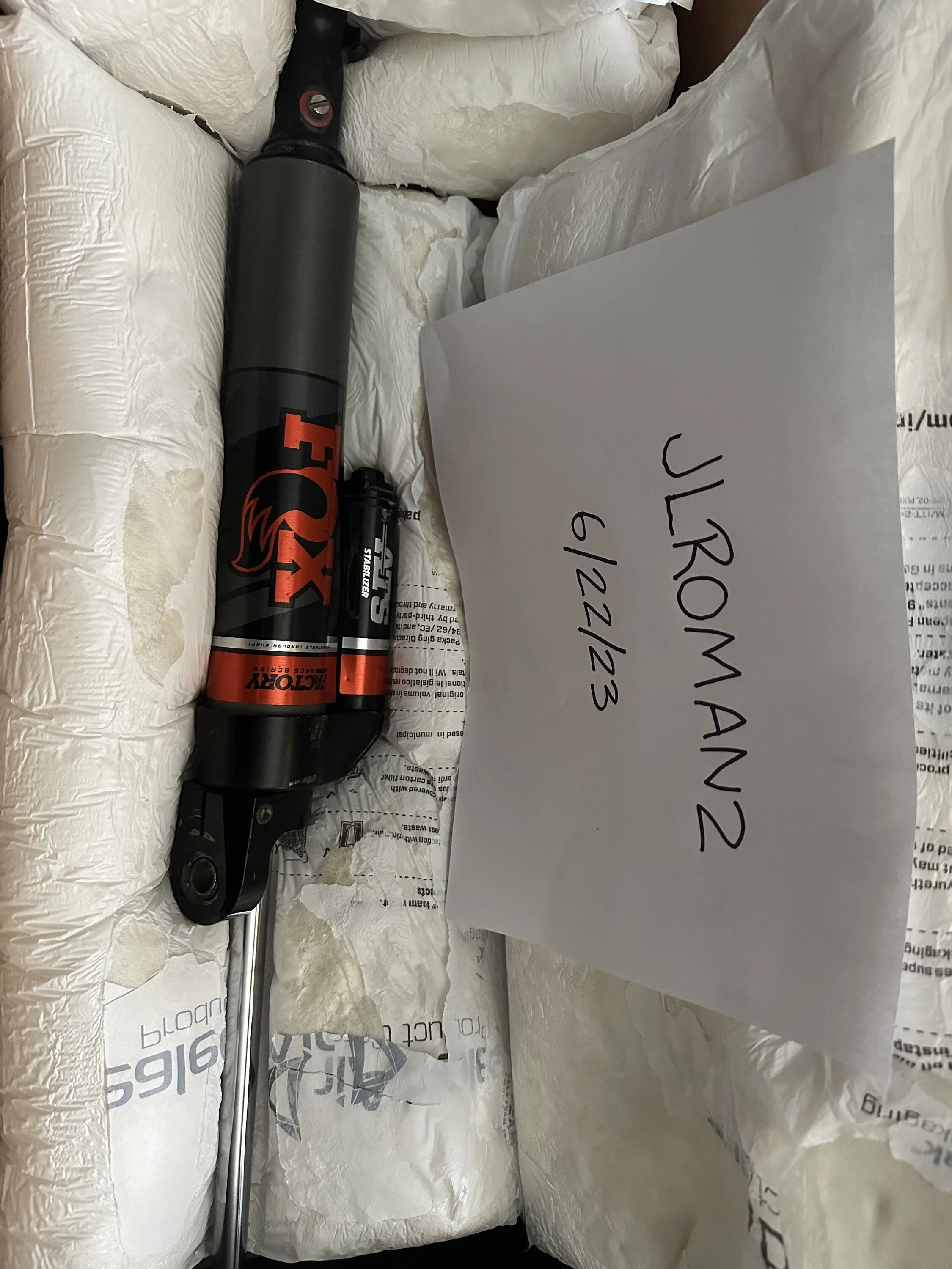 Jeep Wrangler JL Fox 2.0 ATS Steering Stabilizer IMG_0237