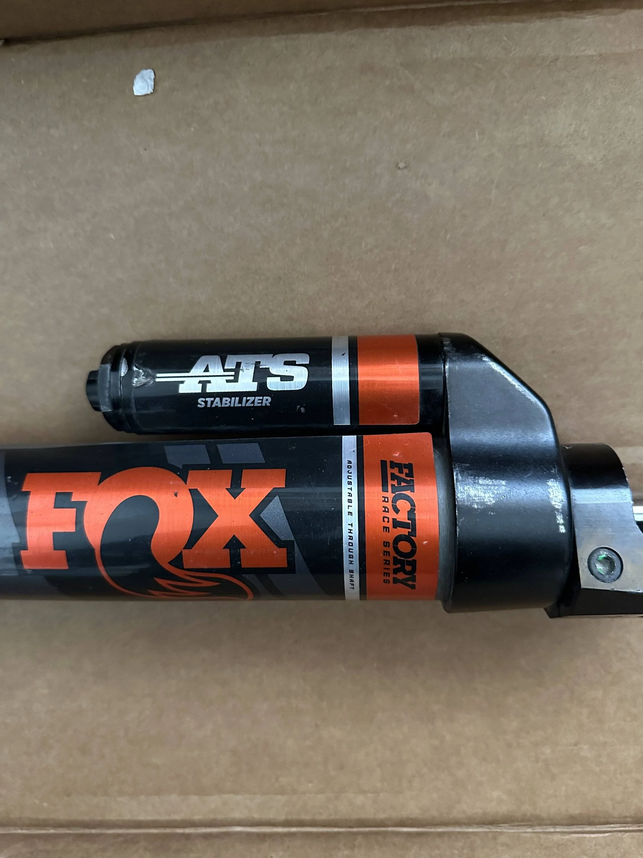 Jeep Wrangler JL Fox 2.0 ATS Steering Stabilizer IMG_0225