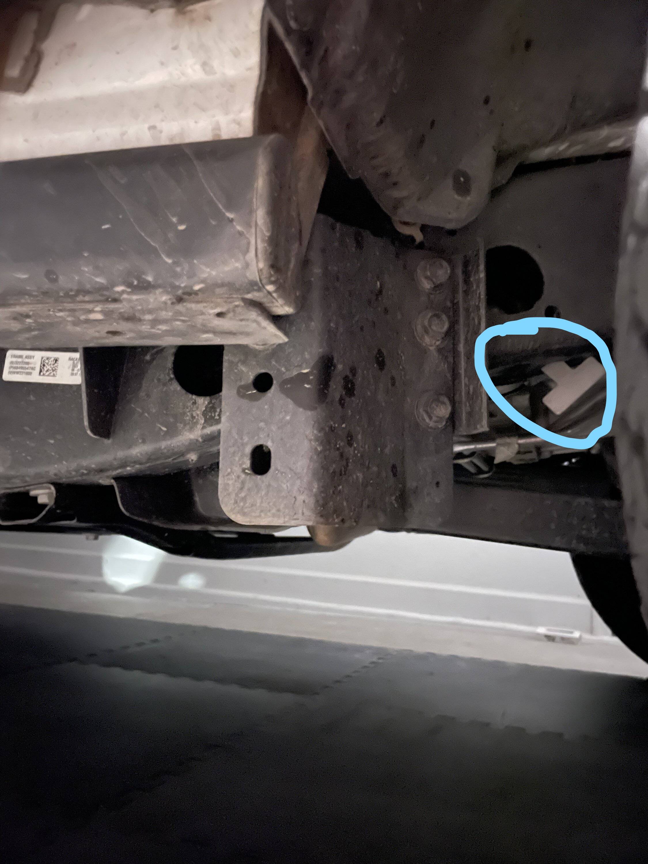 Jeep Wrangler JL Weird bracket on frame Inked574DBE0E-8A66-4679-A7B0-0E0BDD3C7199