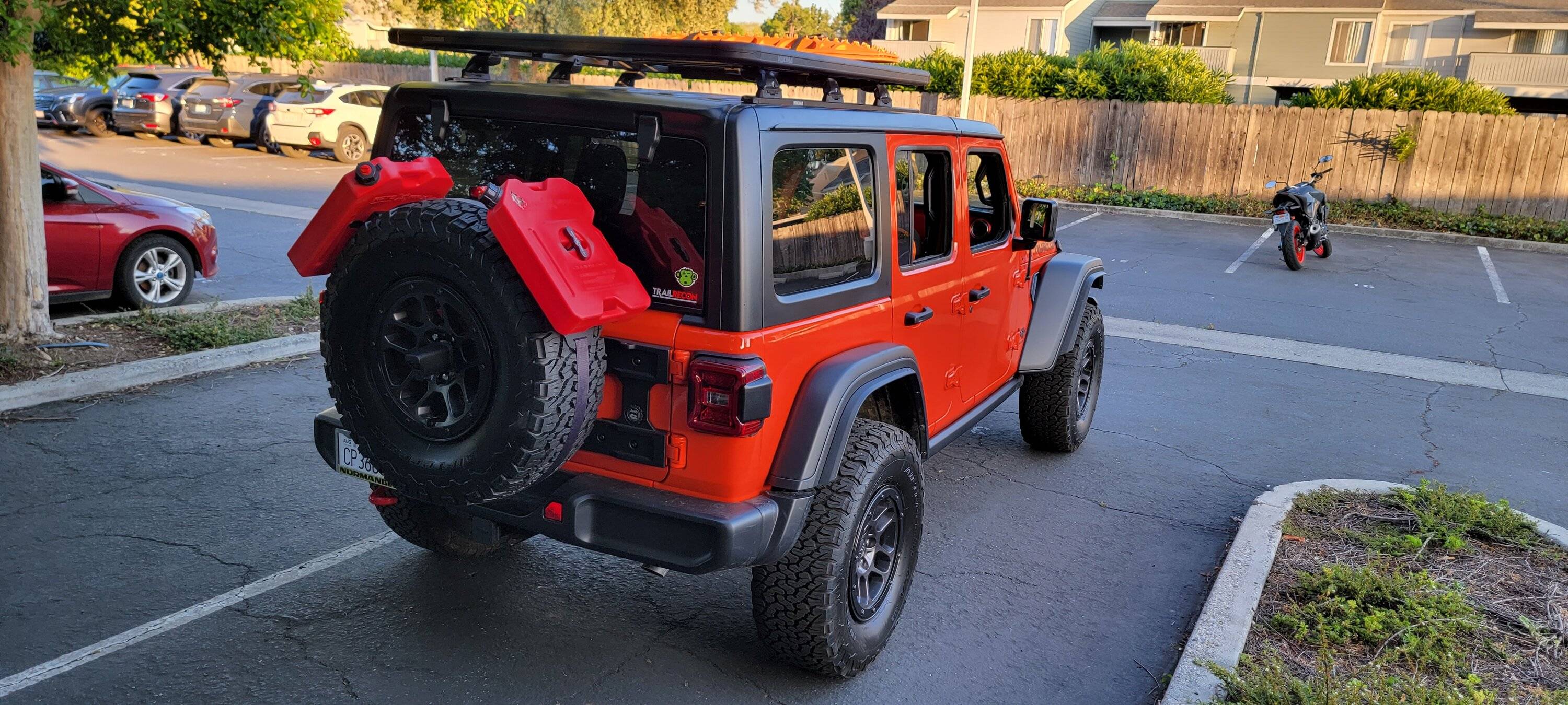 Jeep Wrangler JL Yakima Lock and Load 20230530_193950