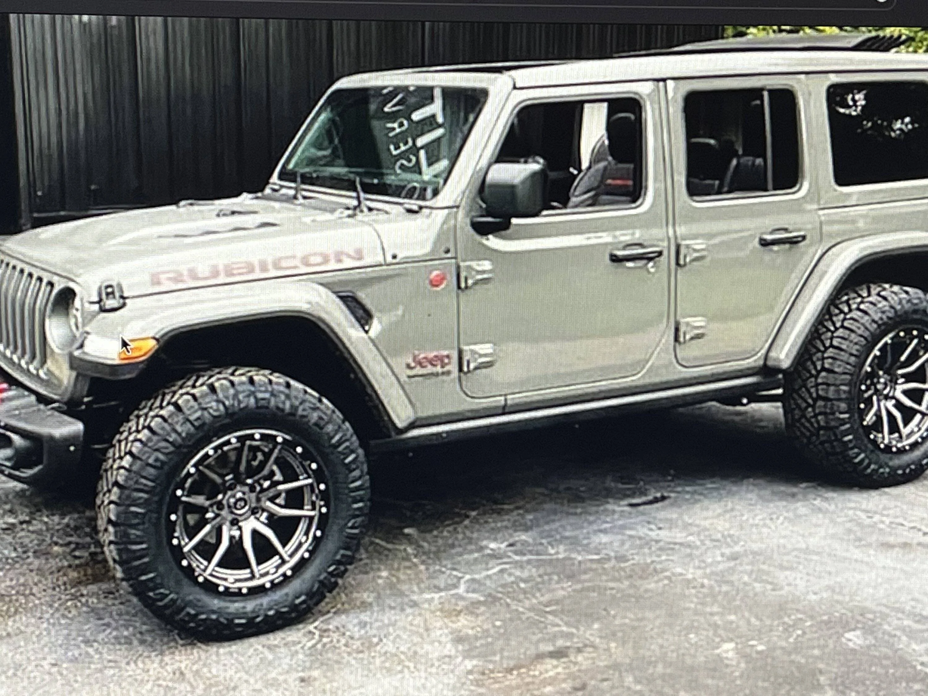 Jeep Wrangler JL Help identifying wheel size and offset C85A6980-621A-44B2-AEAA-C53E0F28B9FD