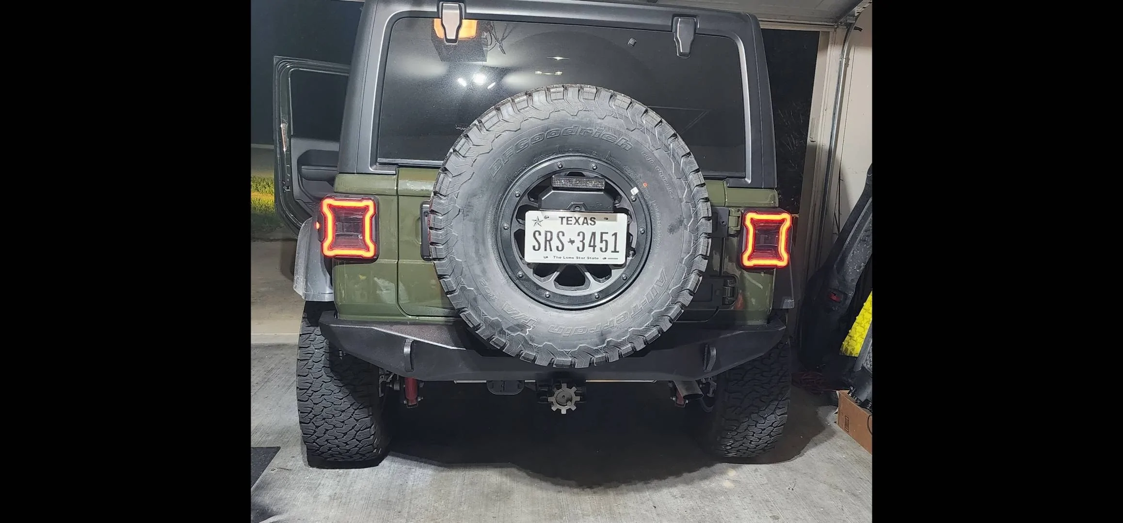 Jeep Wrangler JL Rear license plate light Screenshot_20230529_172347_Gallery