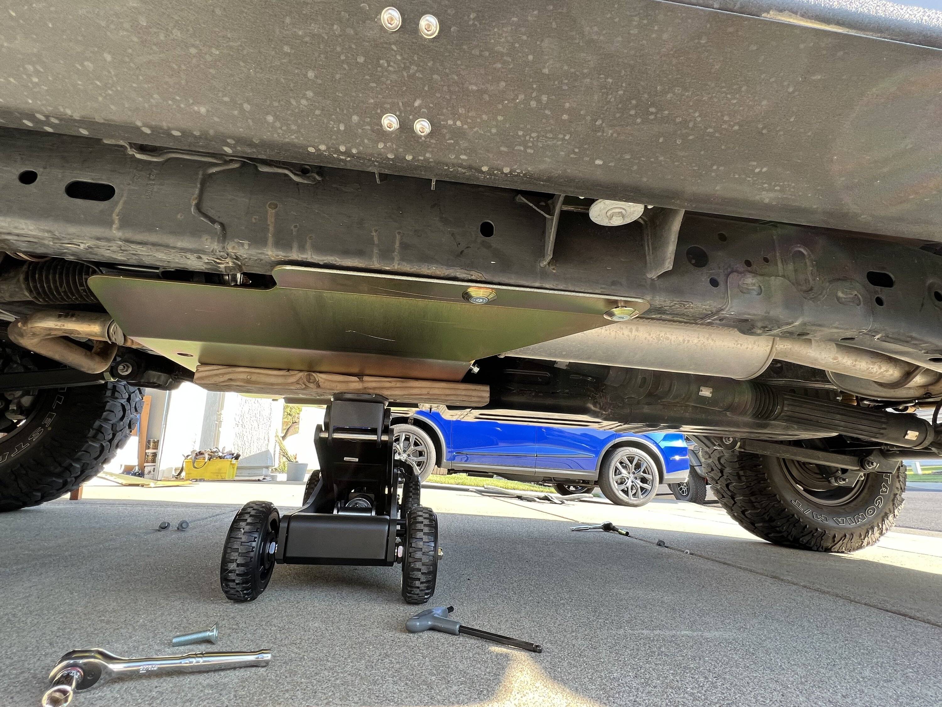 Jeep Wrangler JL Installing Metalcloak skids IMG_4385