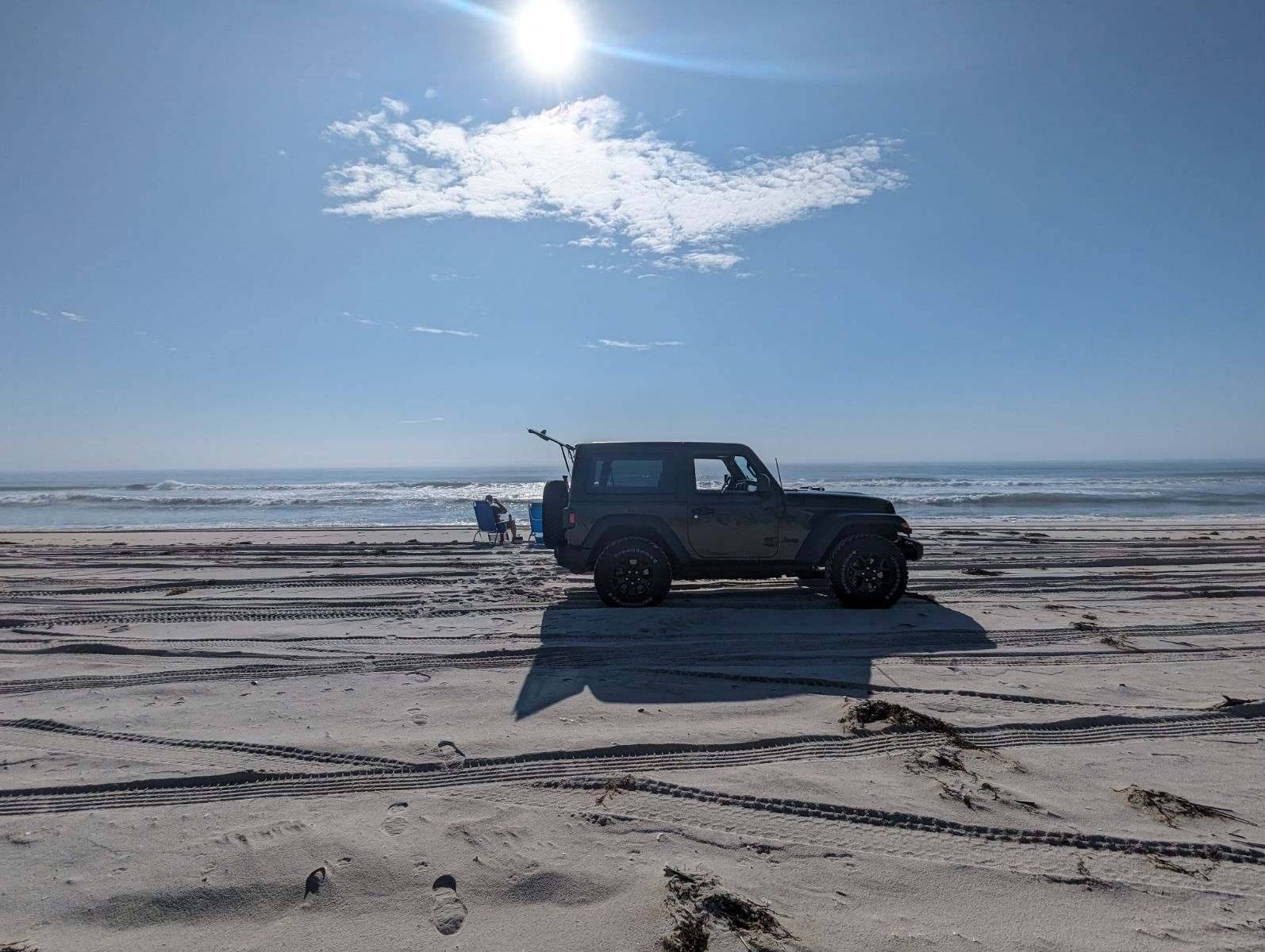 Jeep Wrangler JL Beach Driving image000000(49)