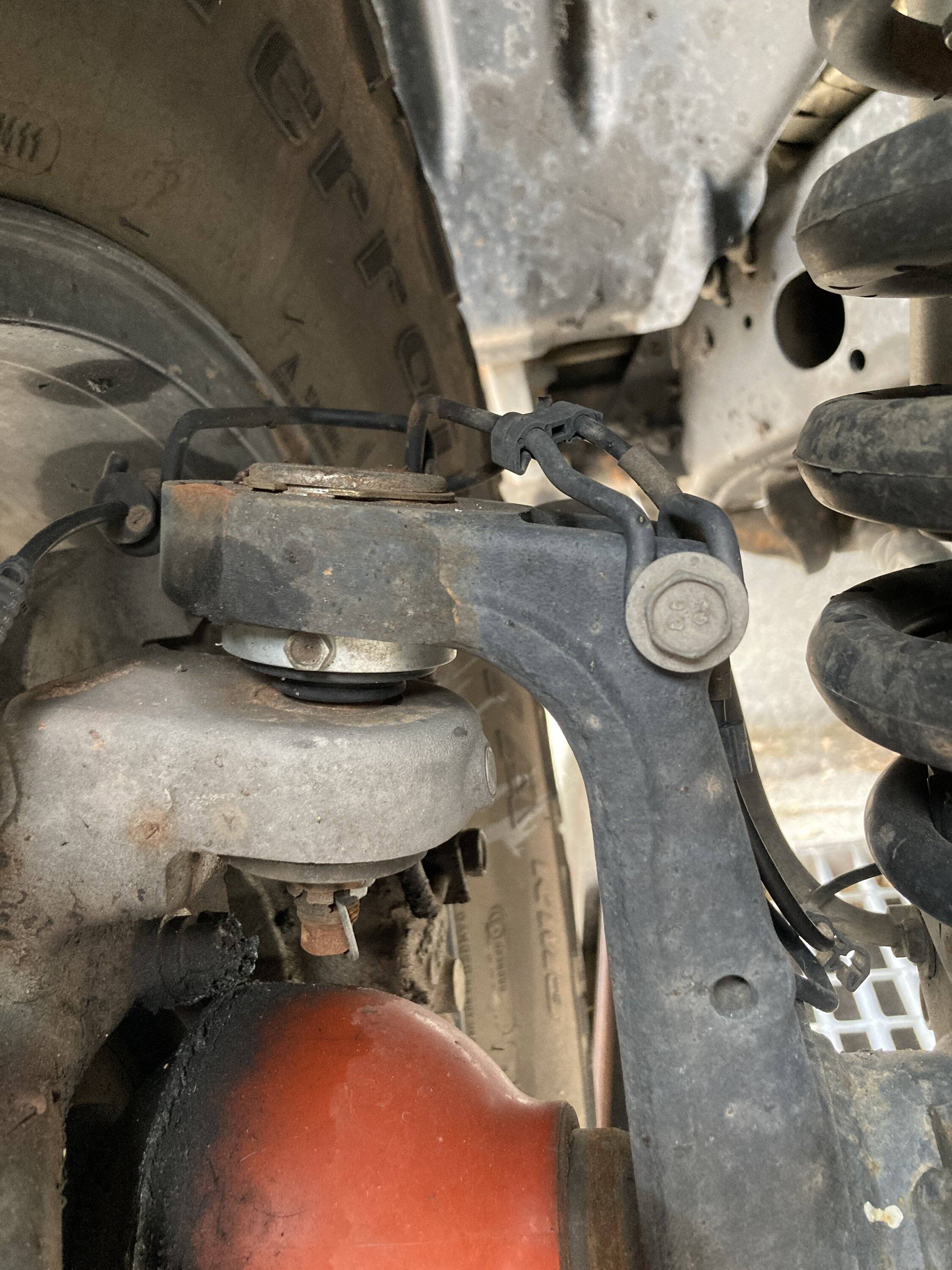 Jeep Wrangler JL Dynatracs Ball Joints IMG_3467.JPG