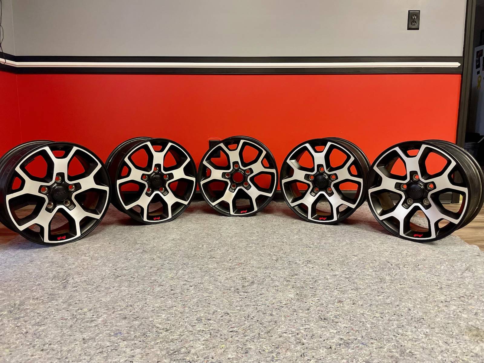Jeep Wrangler JL OEM Rubicon Wheels-No TPMS-$400 IMG_0452