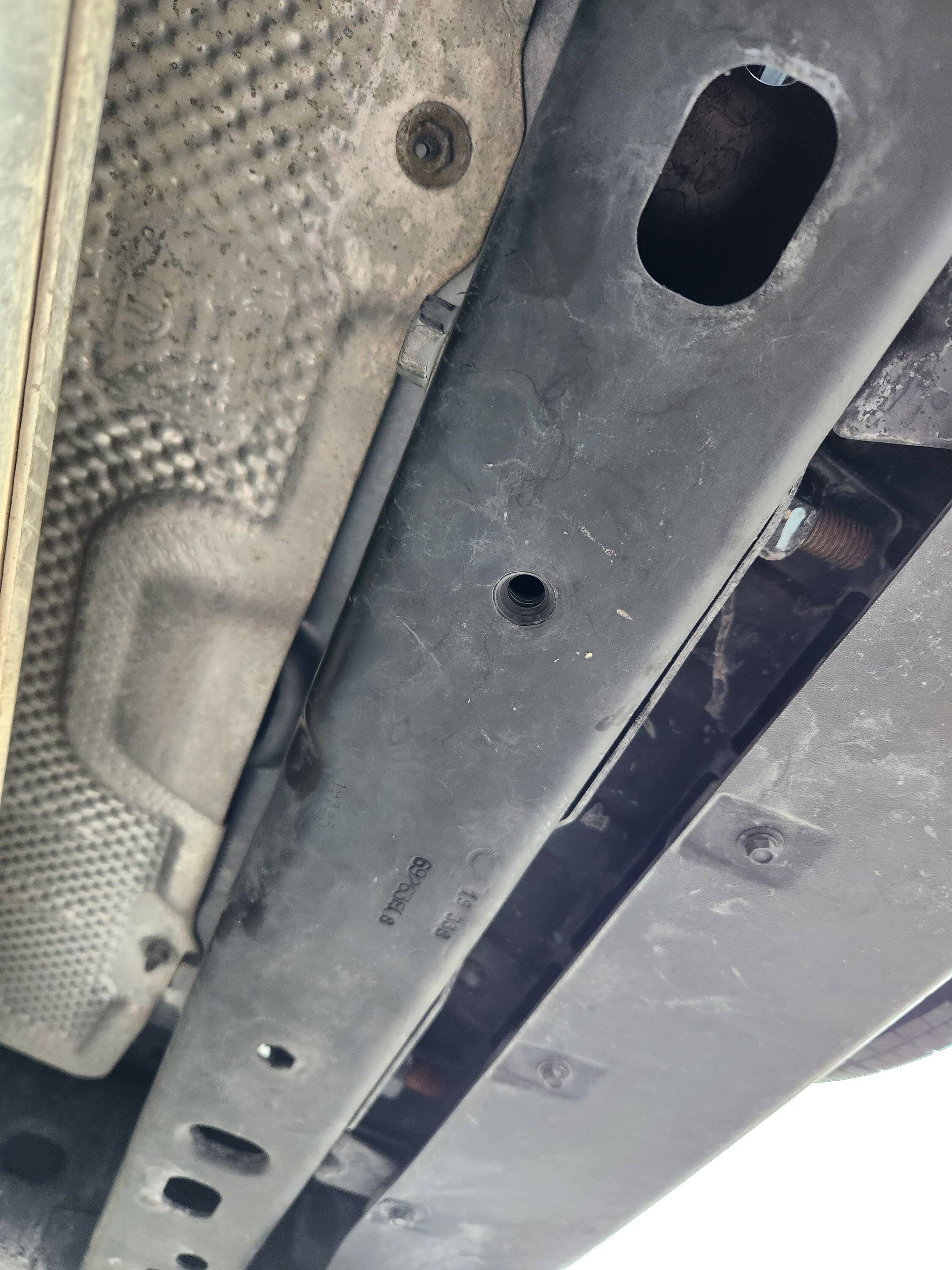 Jeep Wrangler JL Tow hitch install issues 20230702_161134