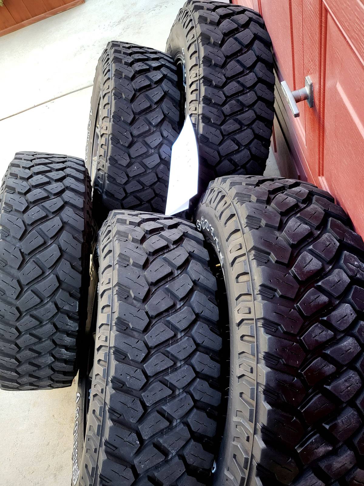 Jeep Wrangler JL Willys Moab Wheels 5X plus Firestone MTs w/TPMS firestone04