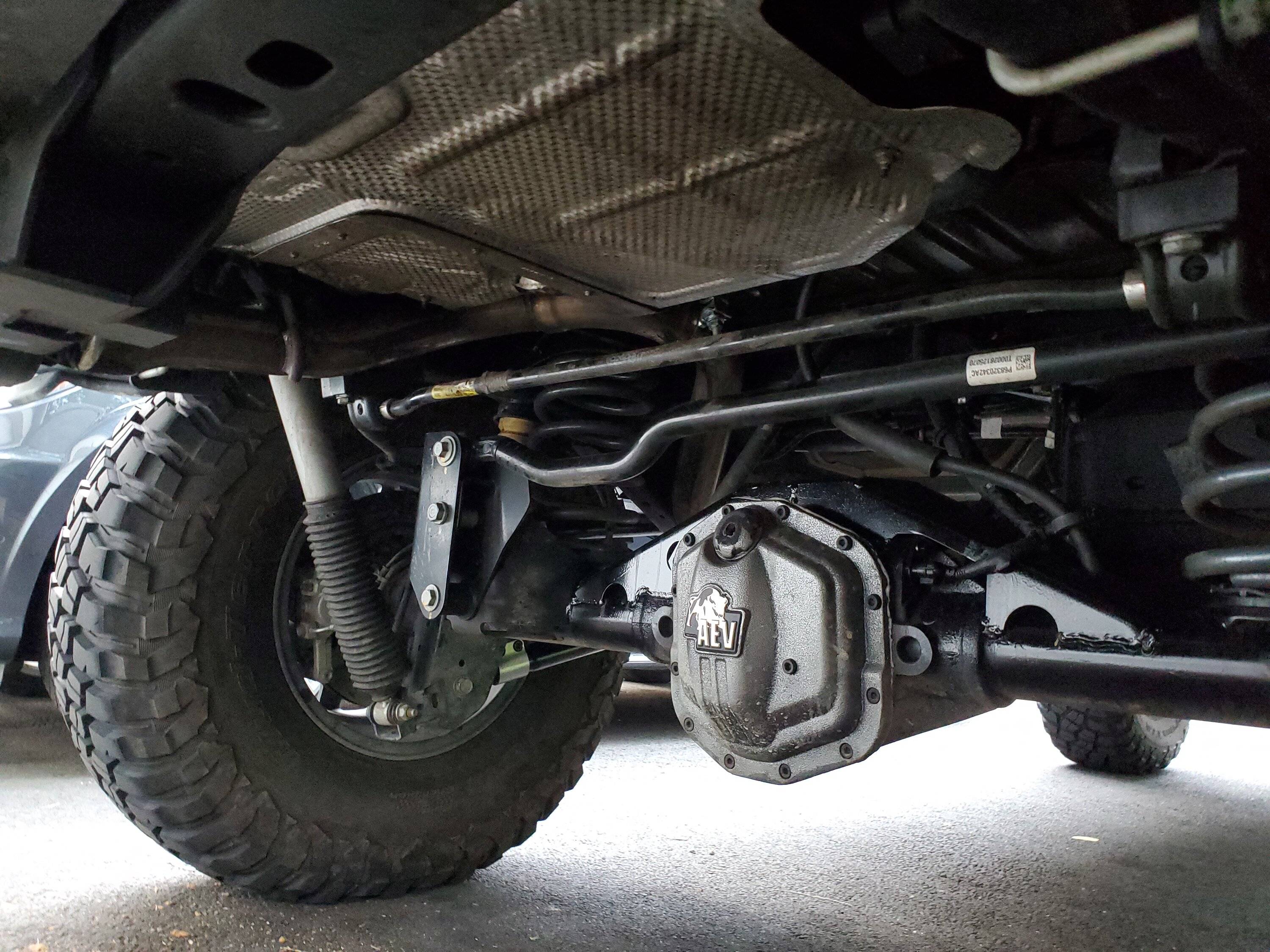 Jeep Wrangler JL Installing Metalcloak skids 20230620_190654_001