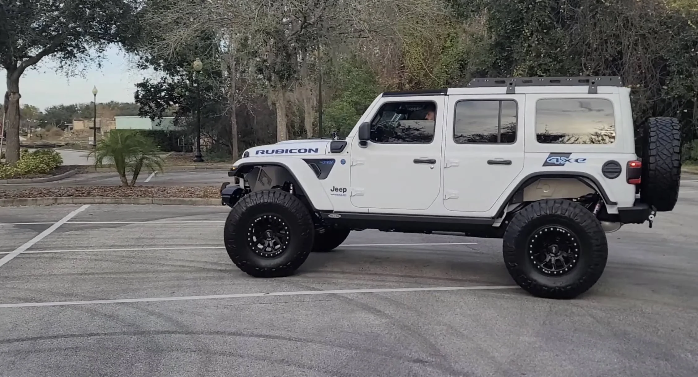 Jeep Wrangler JL Help With finding a decal IMG_0144